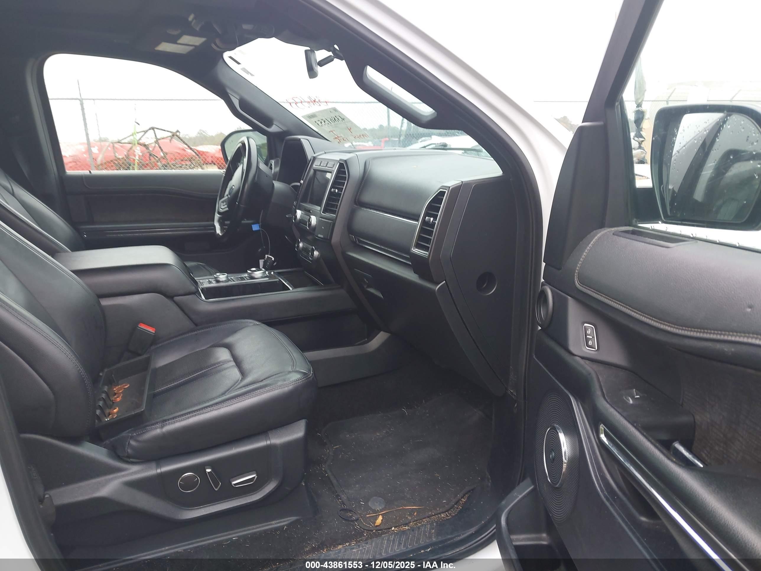 FORD EXPEDITION image 5
