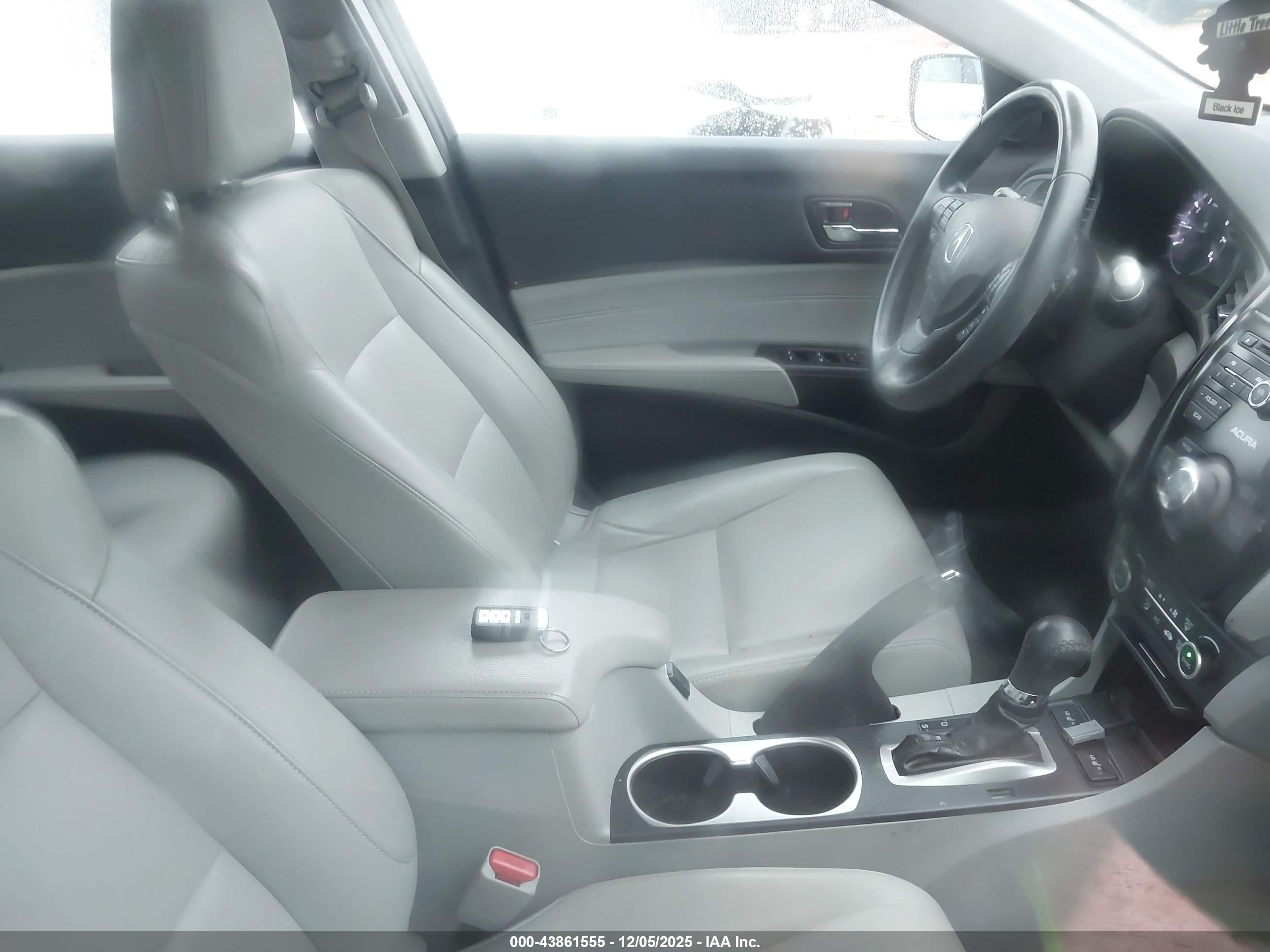 ACURA ILX image 5