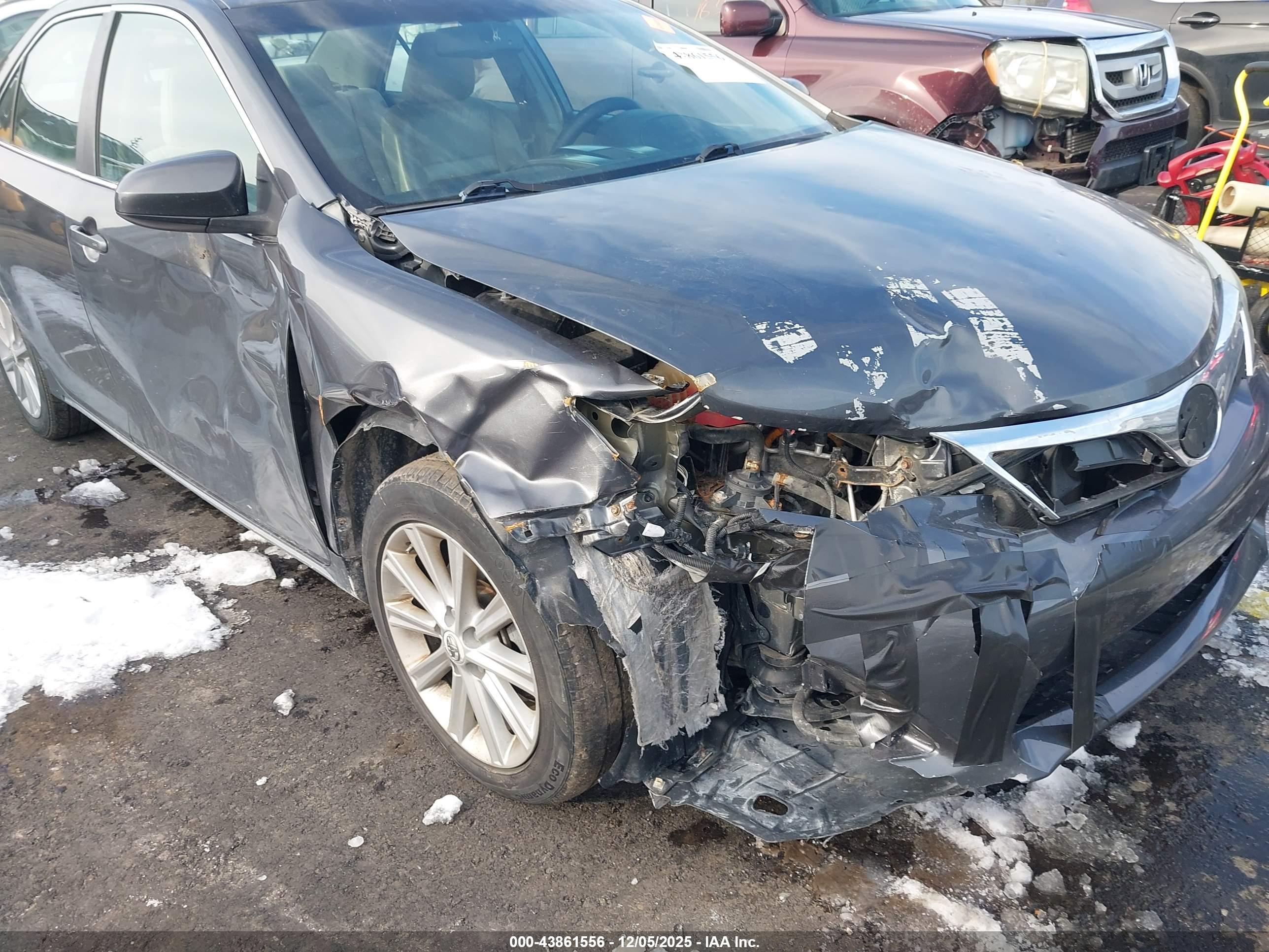 TOYOTA CAMRY image 6