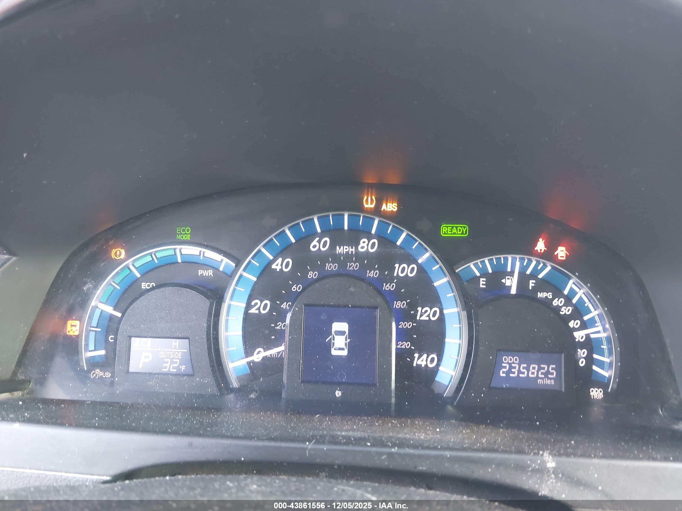 TOYOTA CAMRY image 7