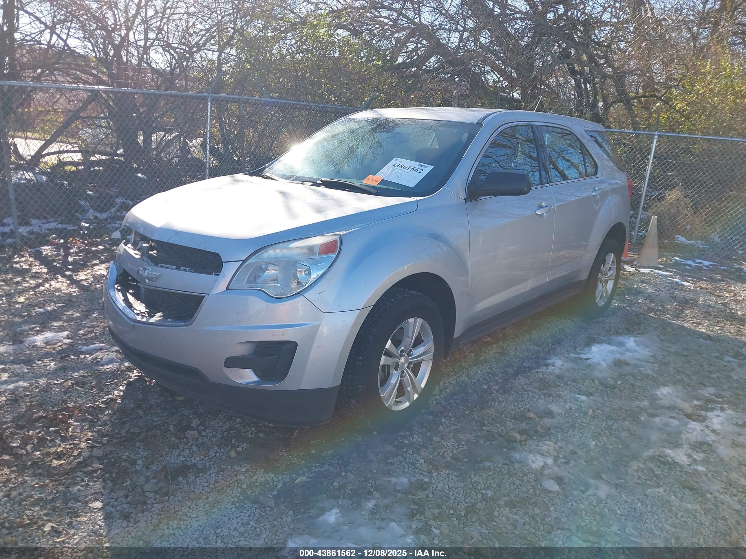 CHEVROLET EQUINOX image 2