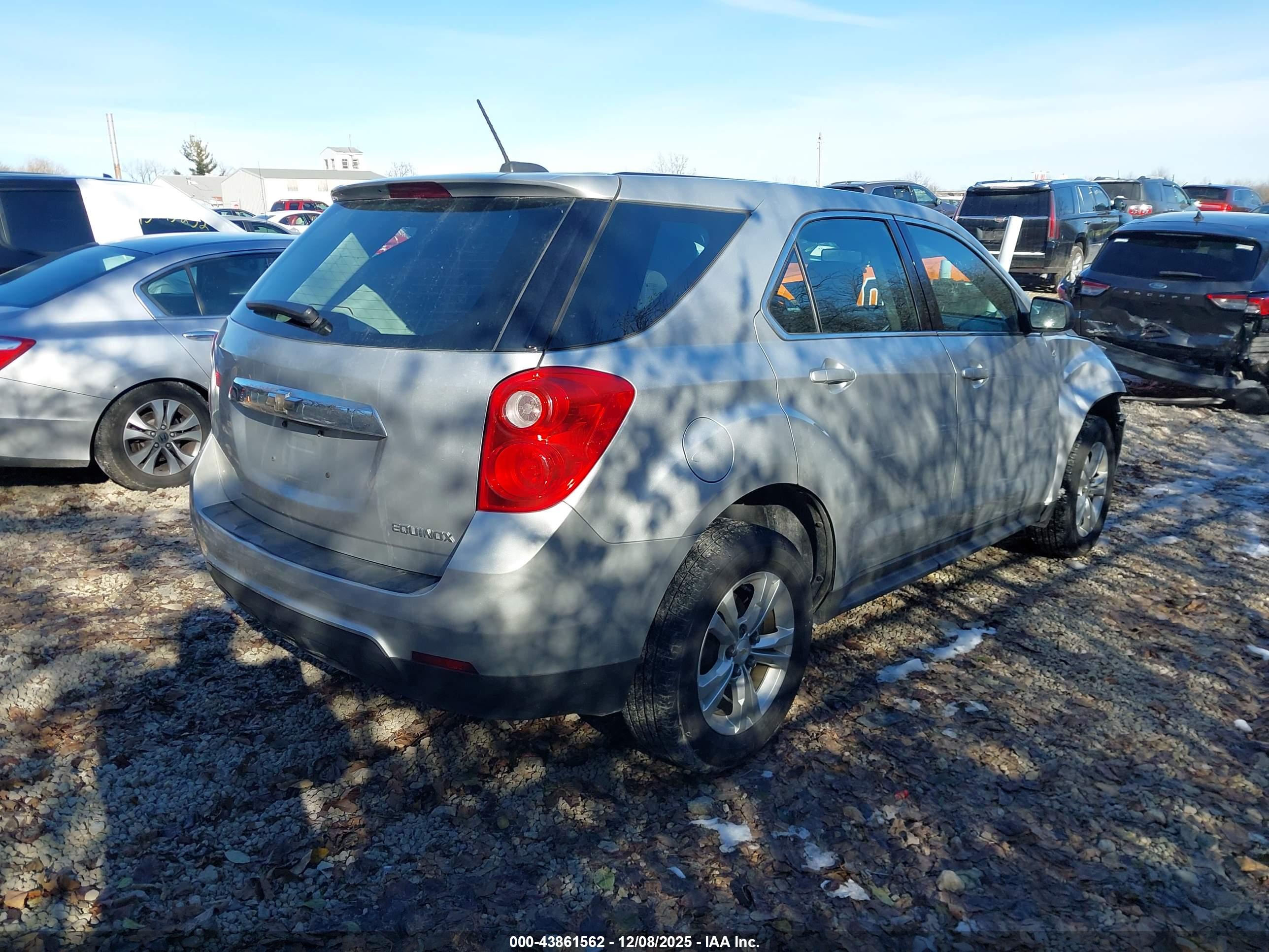 CHEVROLET EQUINOX image 4