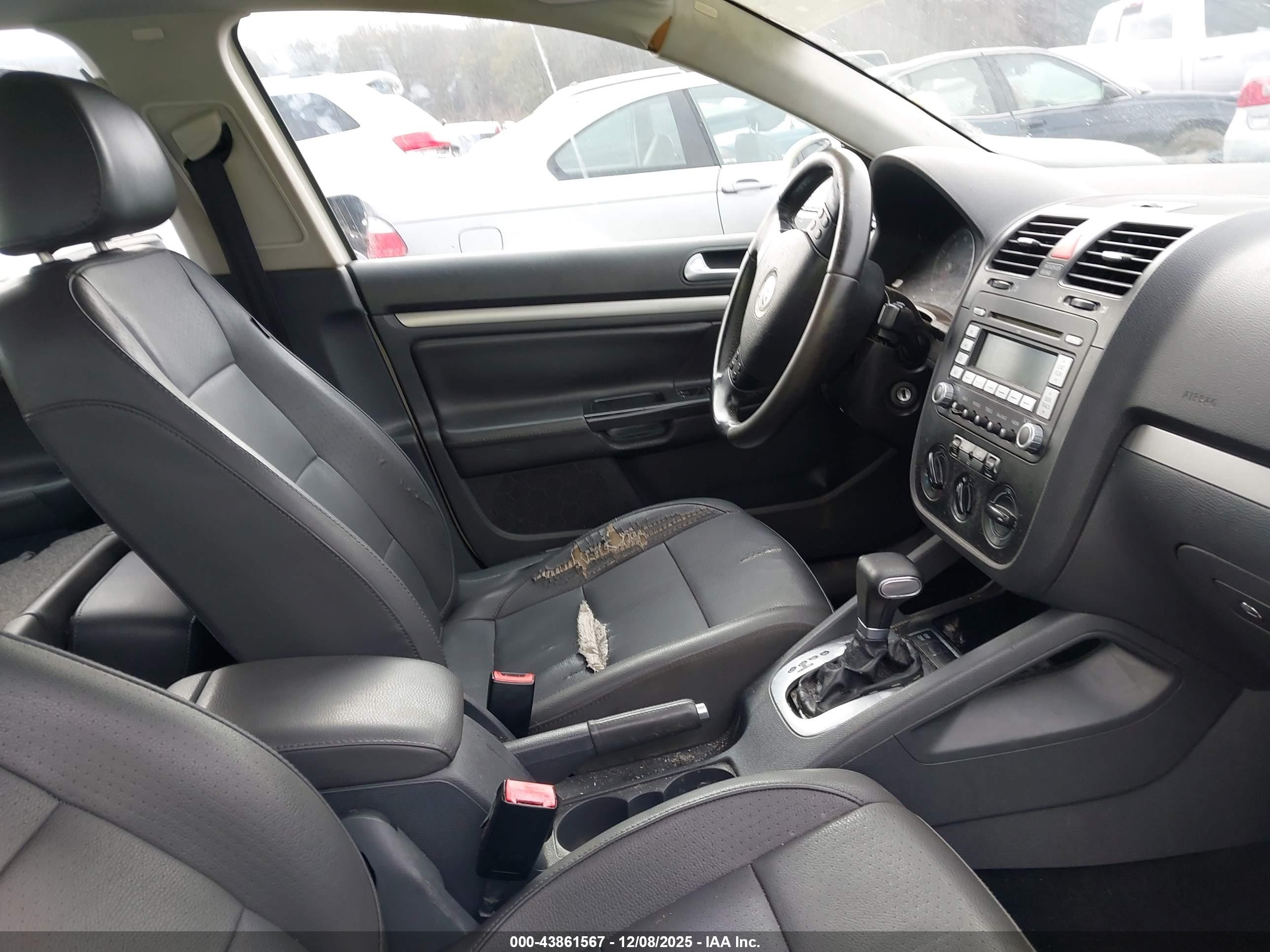VOLKSWAGEN JETTA image 5