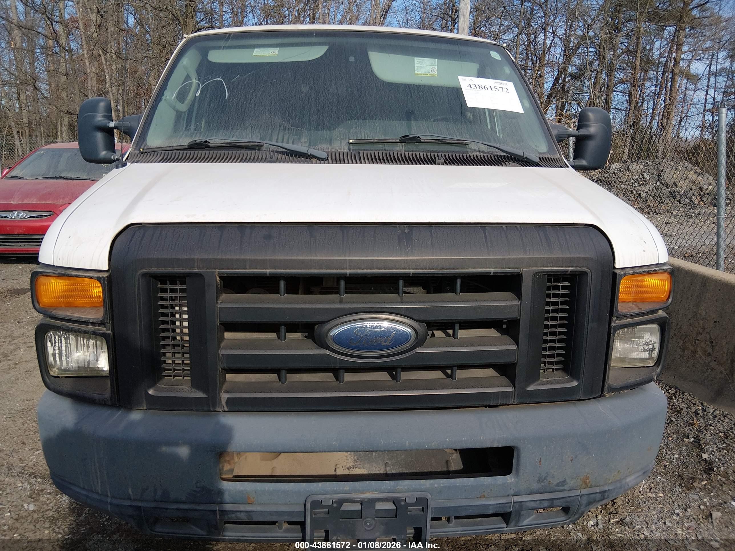 FORD E-150 image 6