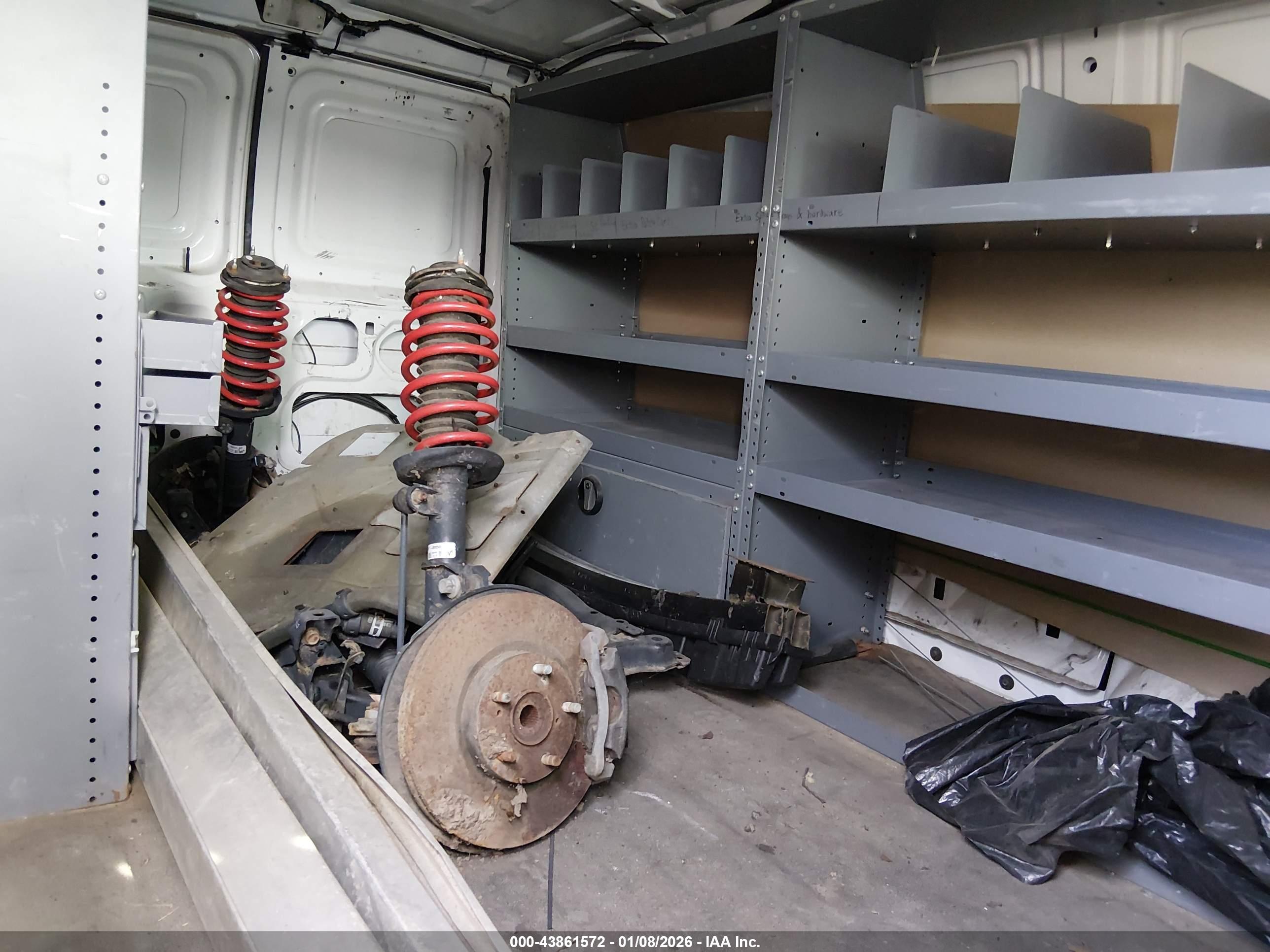 FORD E-150 image 8