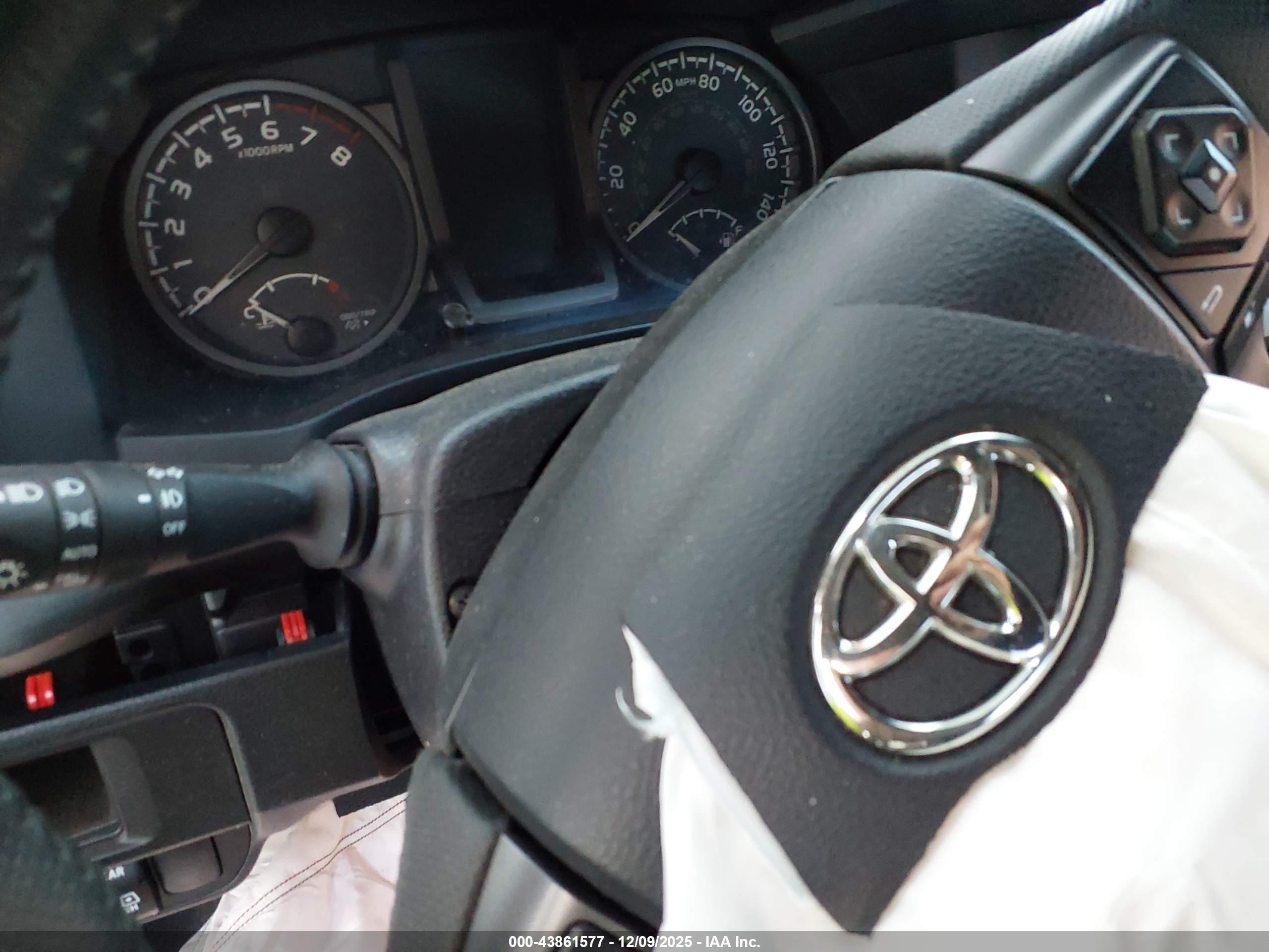 TOYOTA TACOMA image 7