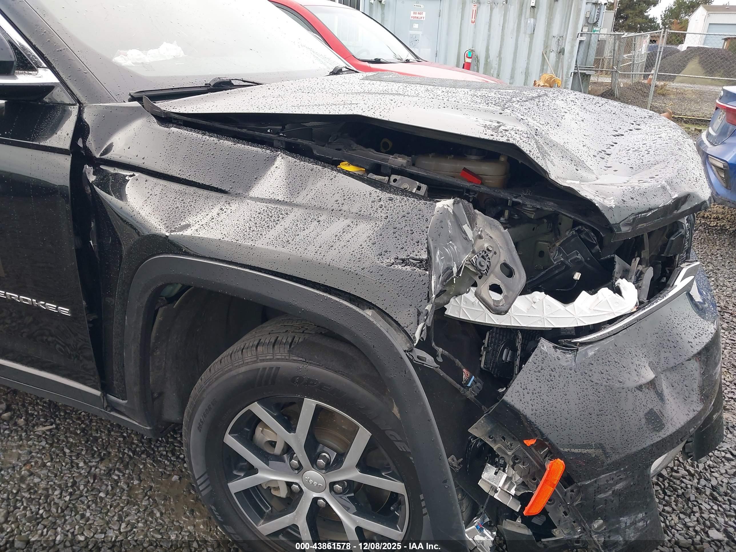 JEEP GRAND image 6