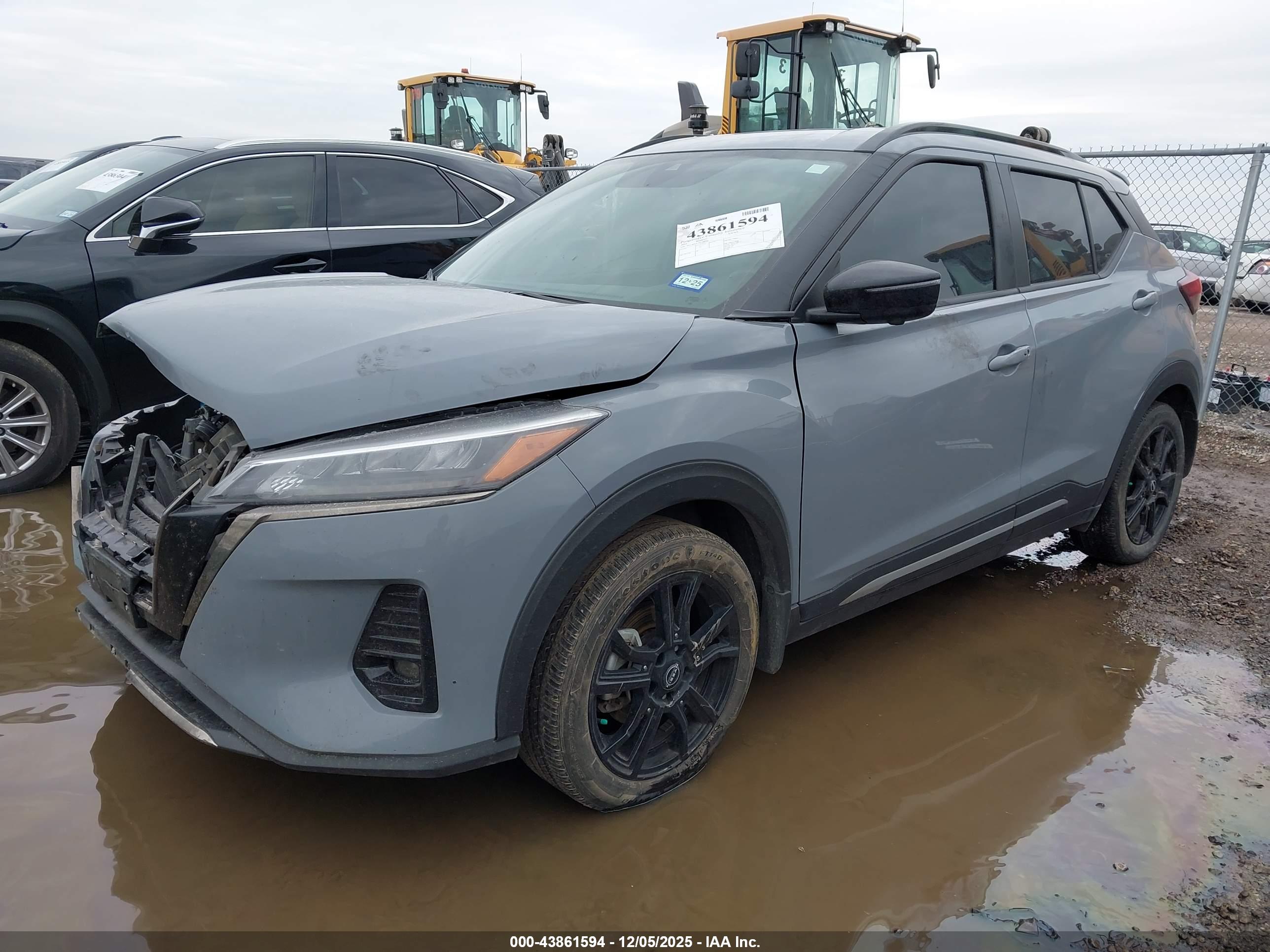 NISSAN KICKS image 2