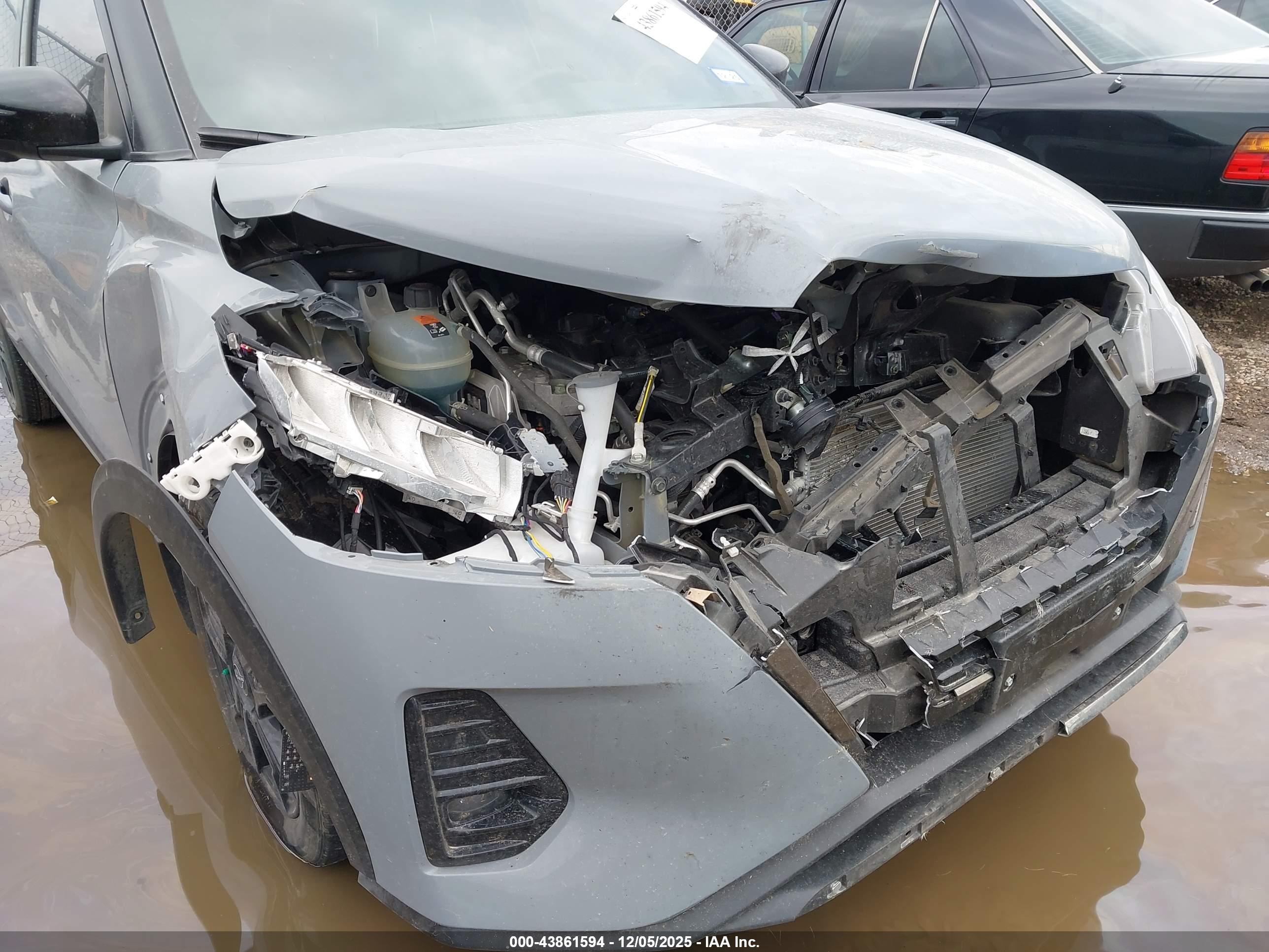 NISSAN KICKS image 6