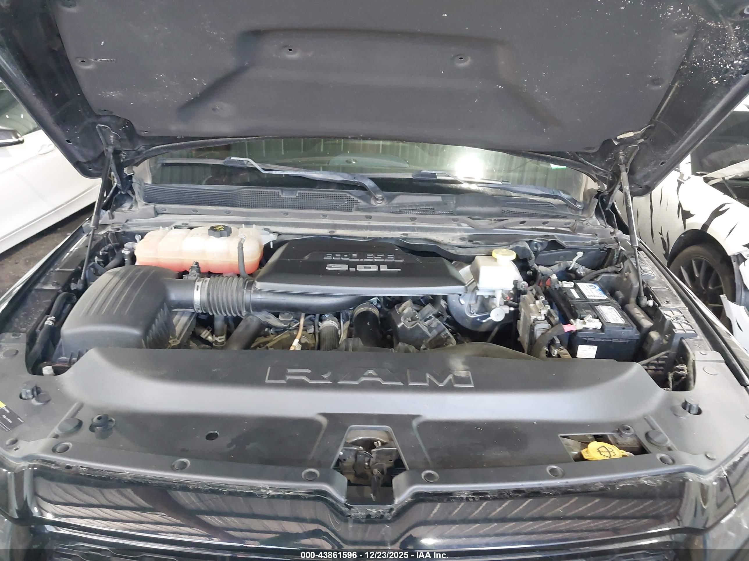 RAM 1500 image 10