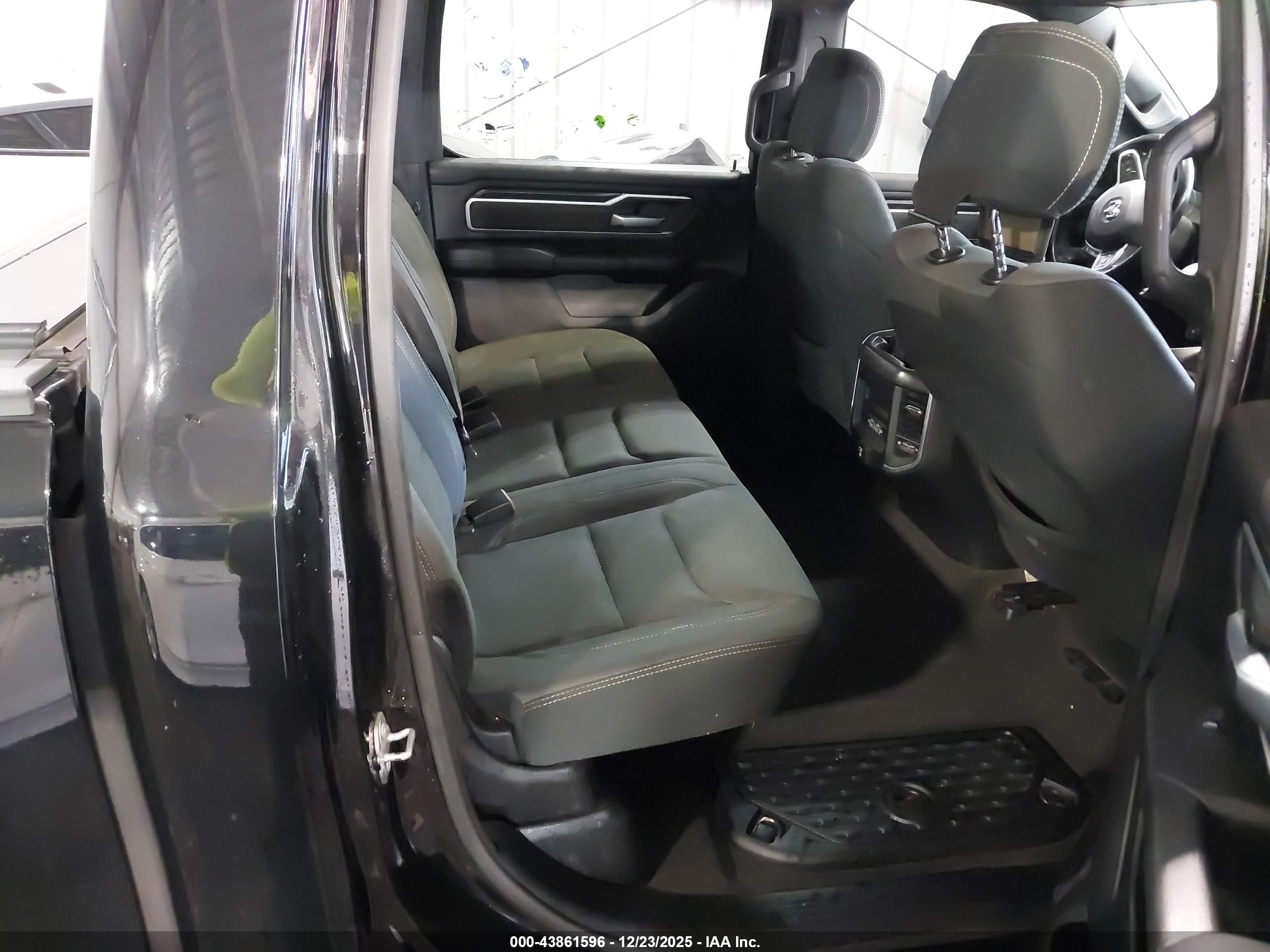 RAM 1500 image 8
