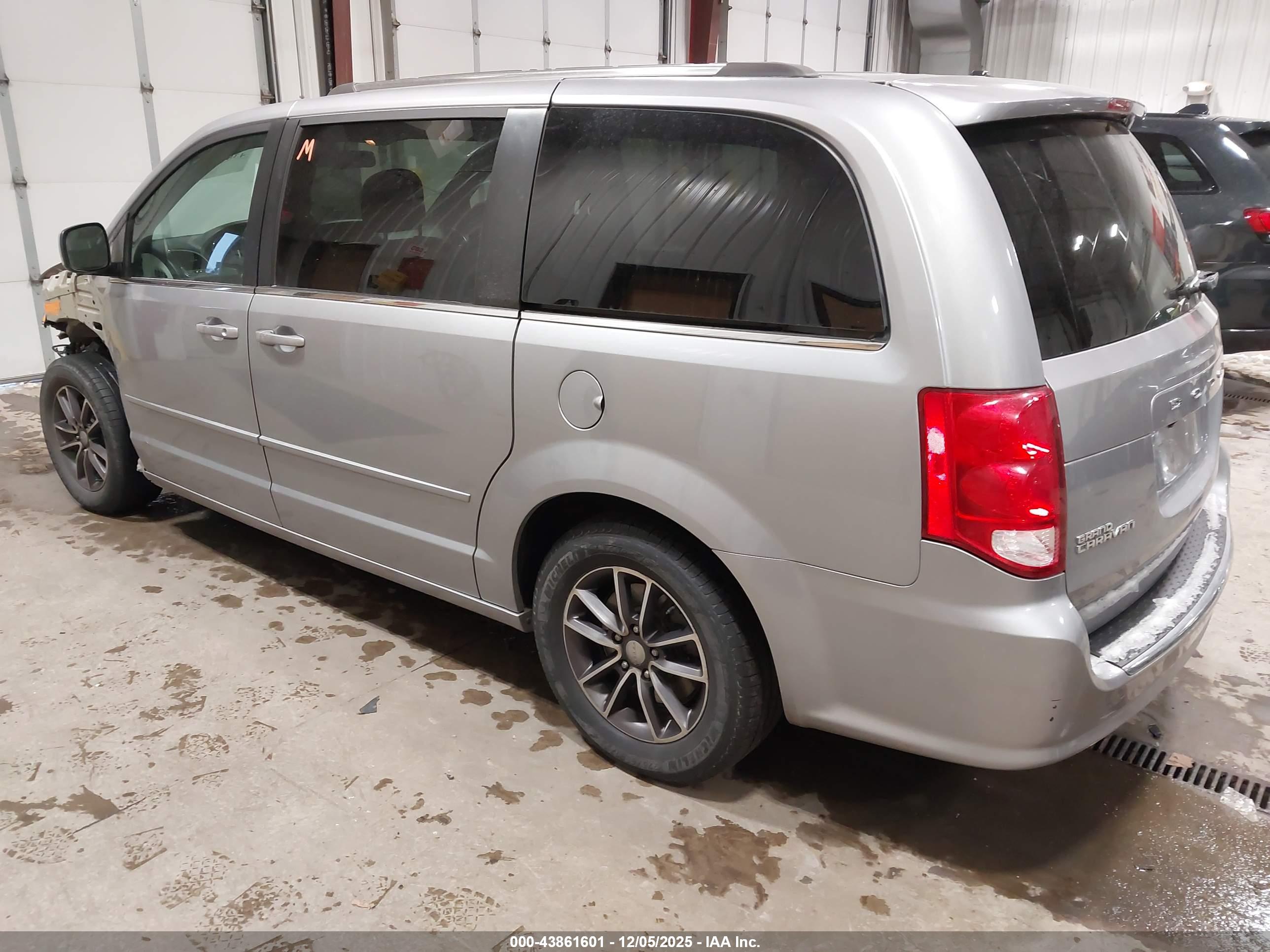 DODGE GRAND image 3