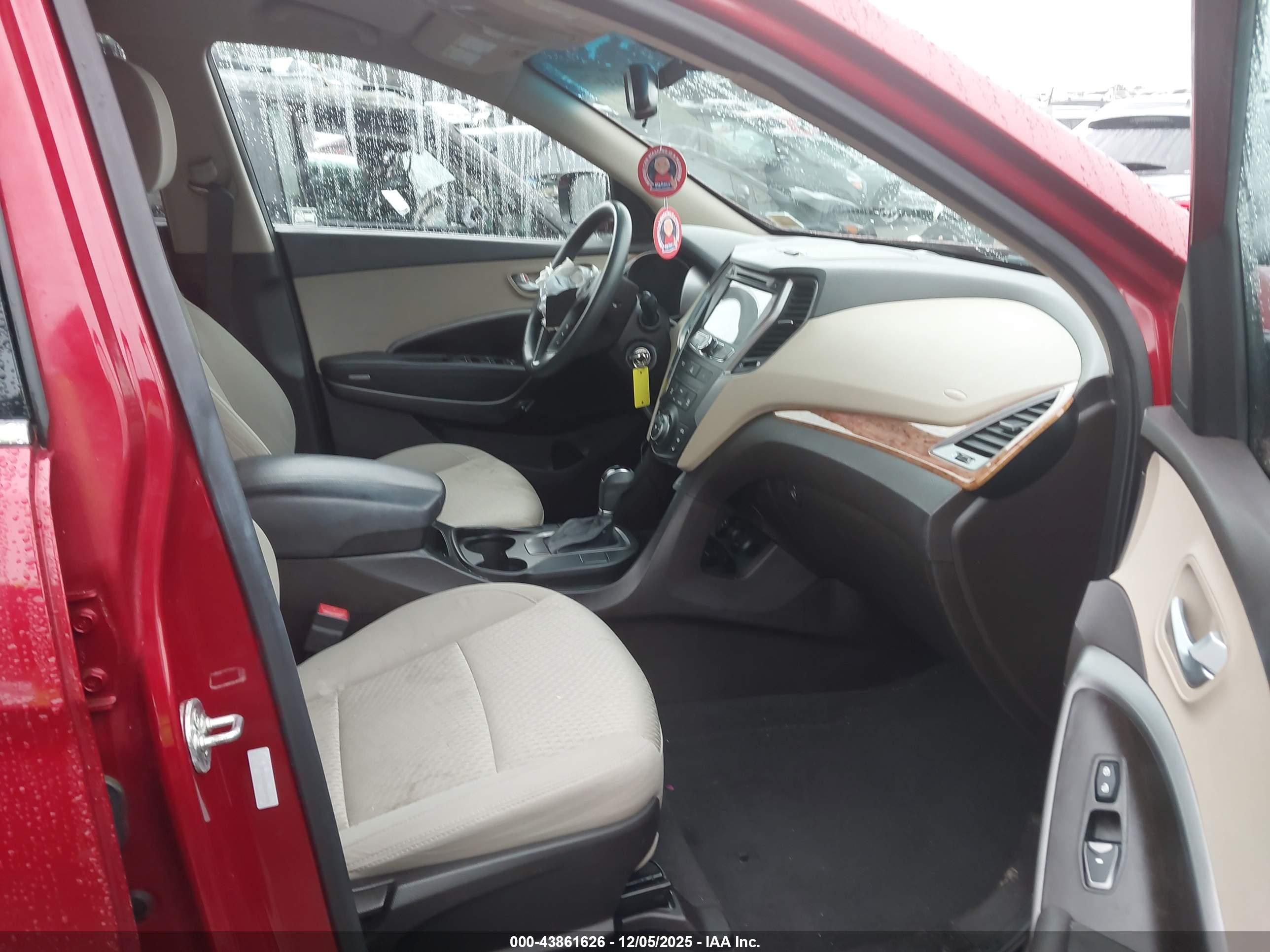 HYUNDAI SANTA image 5