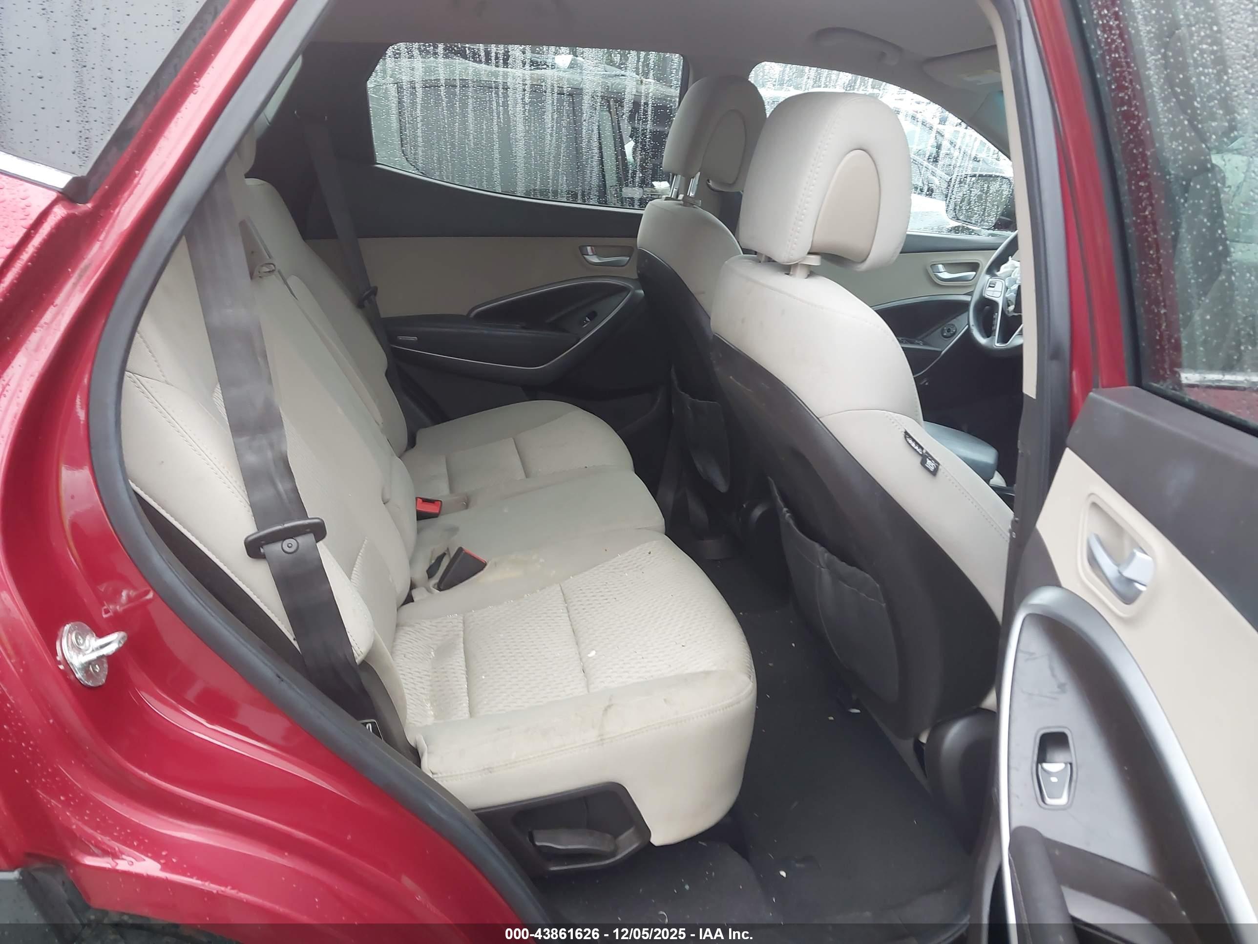 HYUNDAI SANTA image 8
