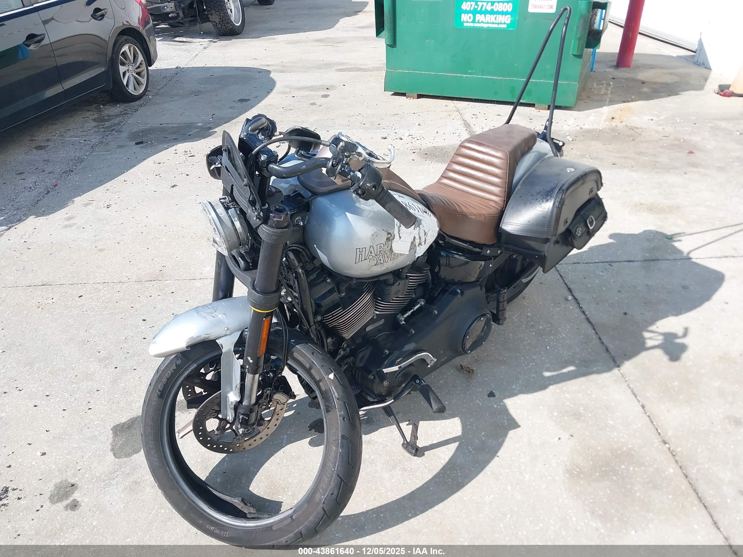 HARLEY-DAVIDSON FXLRS image 2