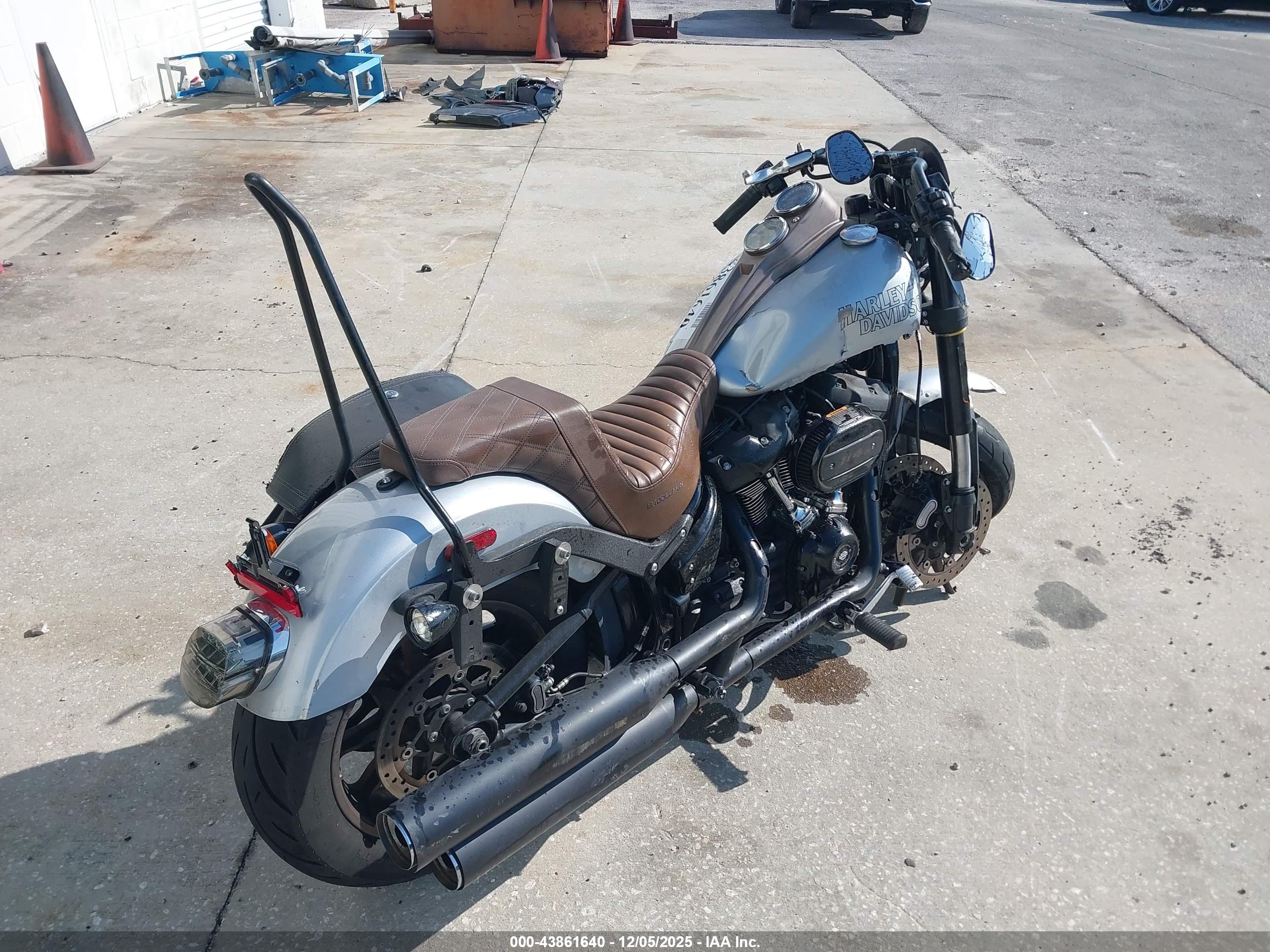 HARLEY-DAVIDSON FXLRS image 4