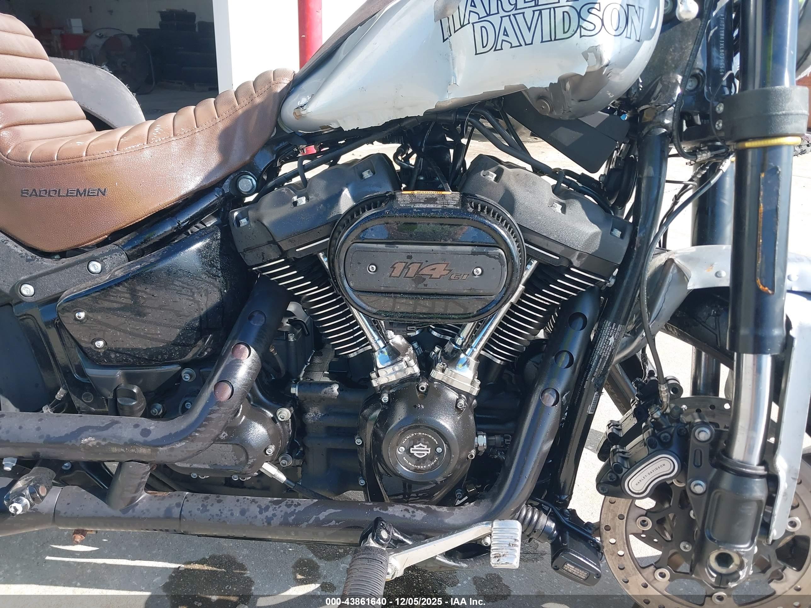 HARLEY-DAVIDSON FXLRS image 8