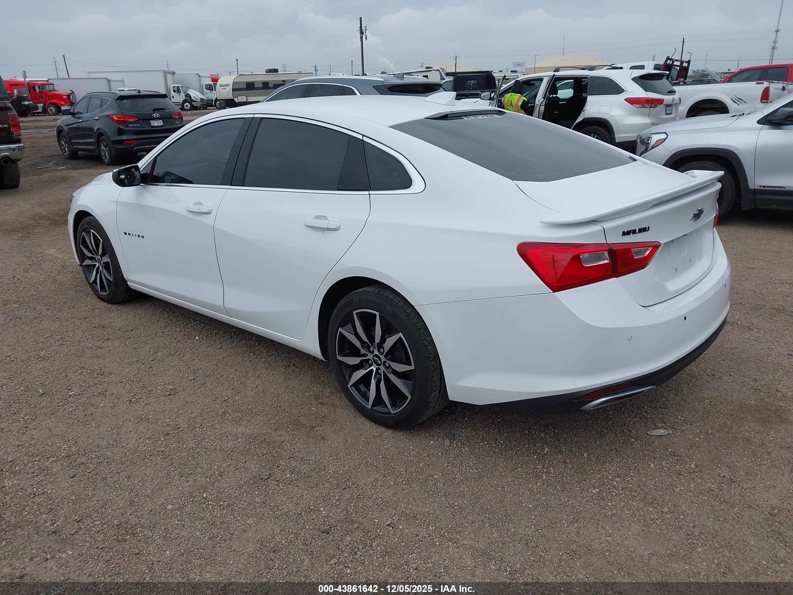 CHEVROLET MALIBU image 3