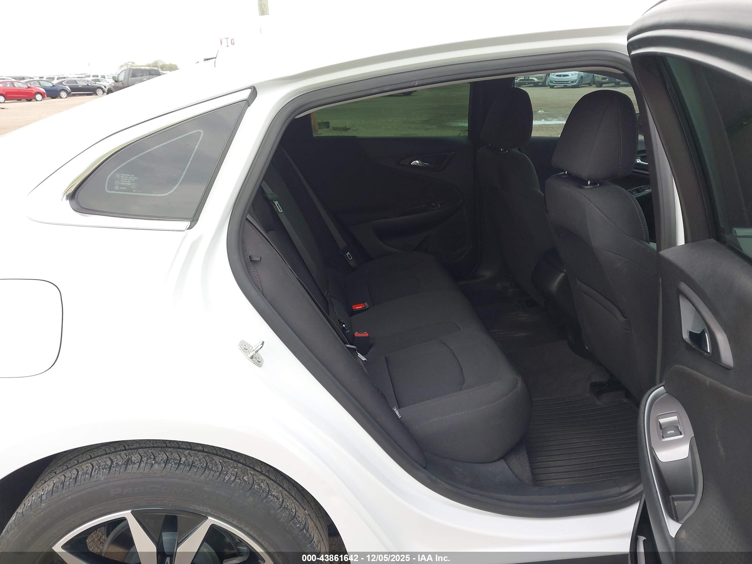 CHEVROLET MALIBU image 8