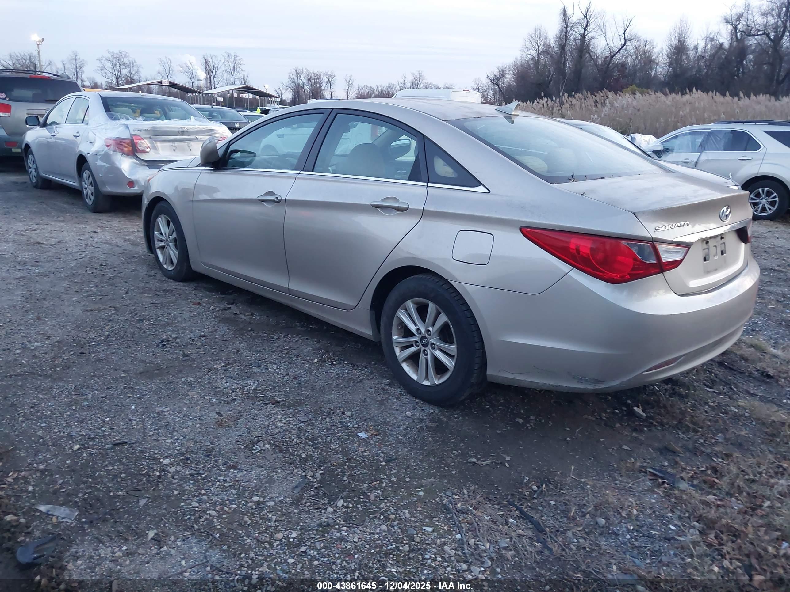 HYUNDAI SONATA image 3