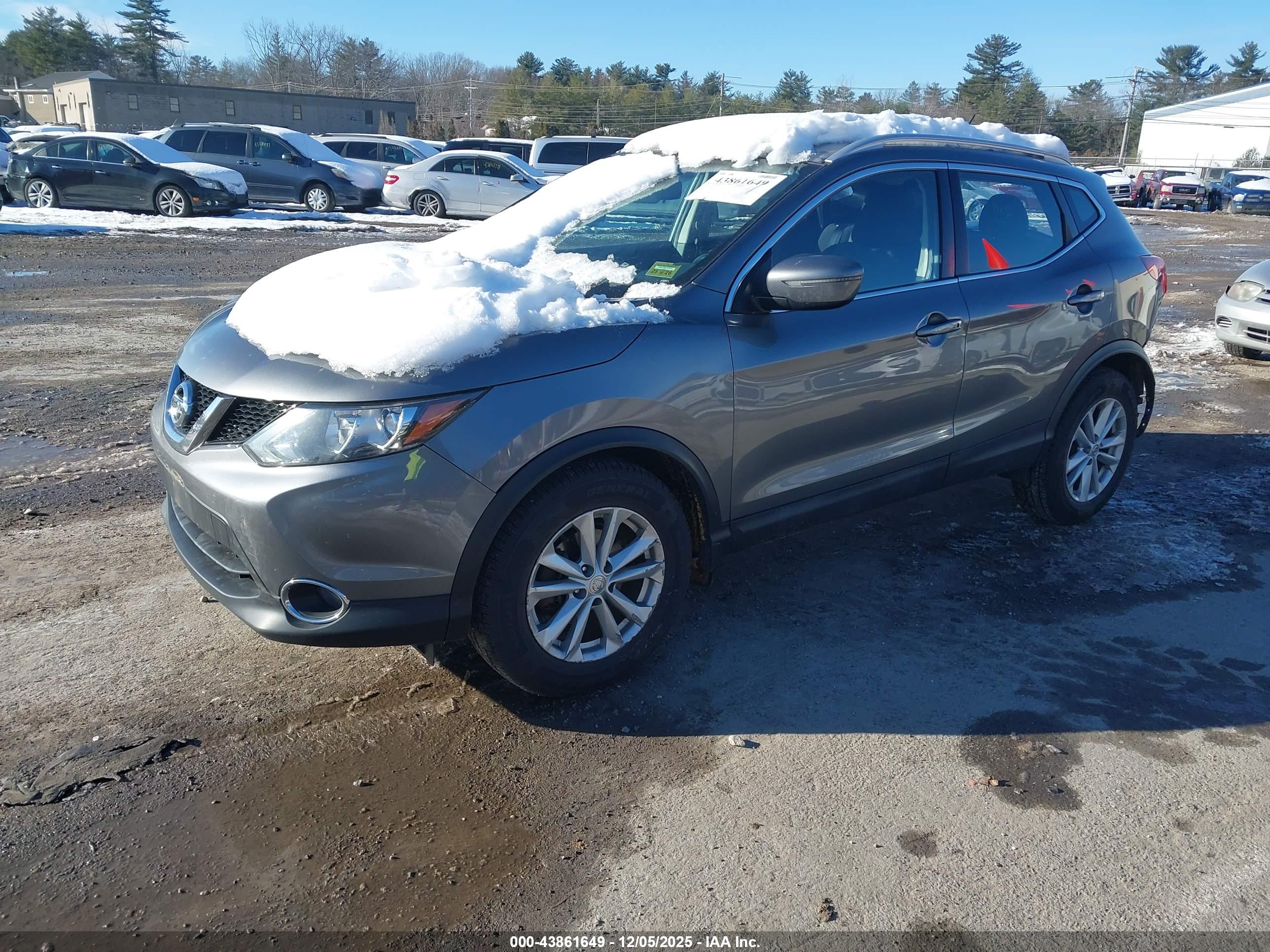 NISSAN ROGUE image 2