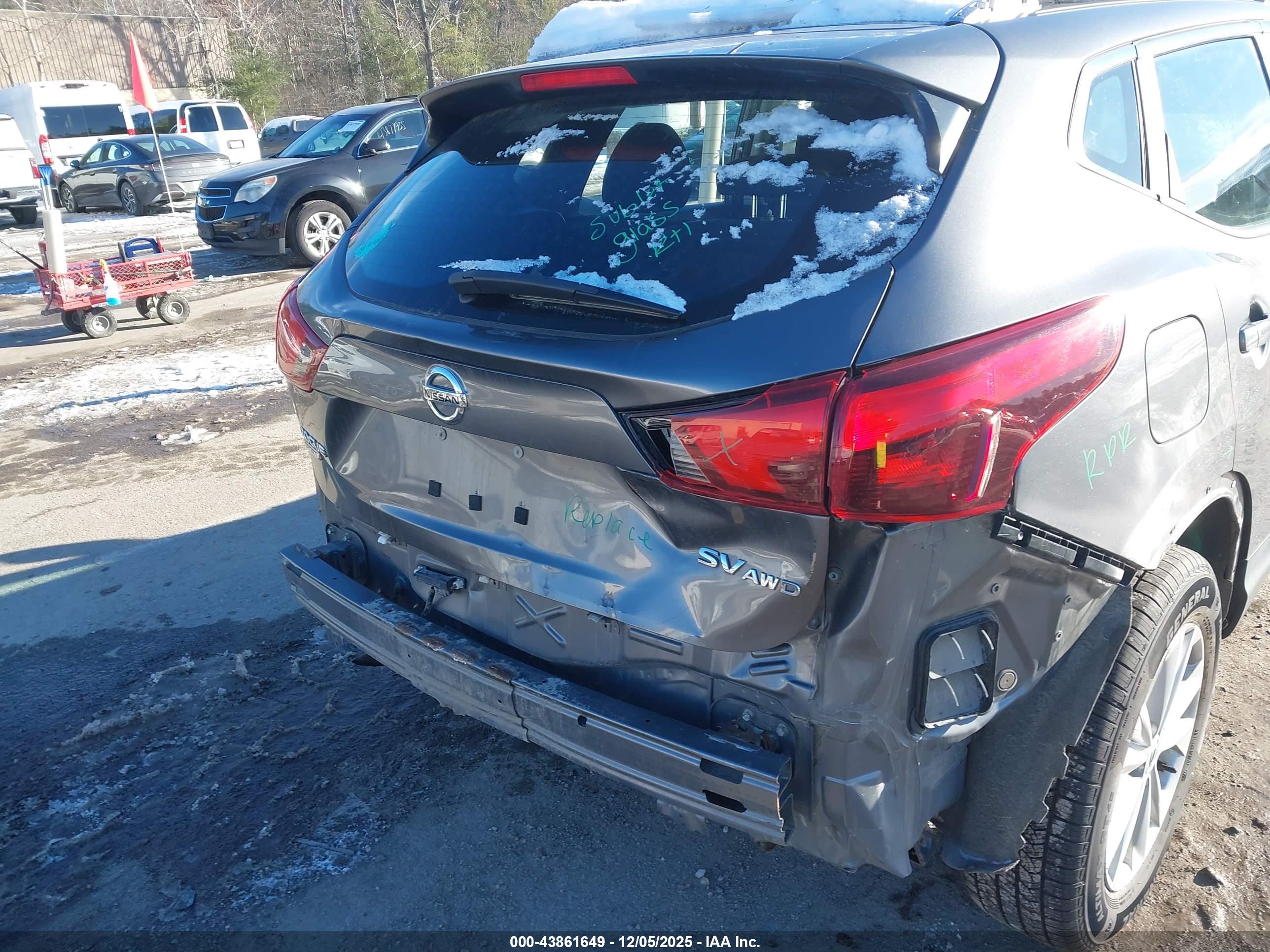 NISSAN ROGUE image 6