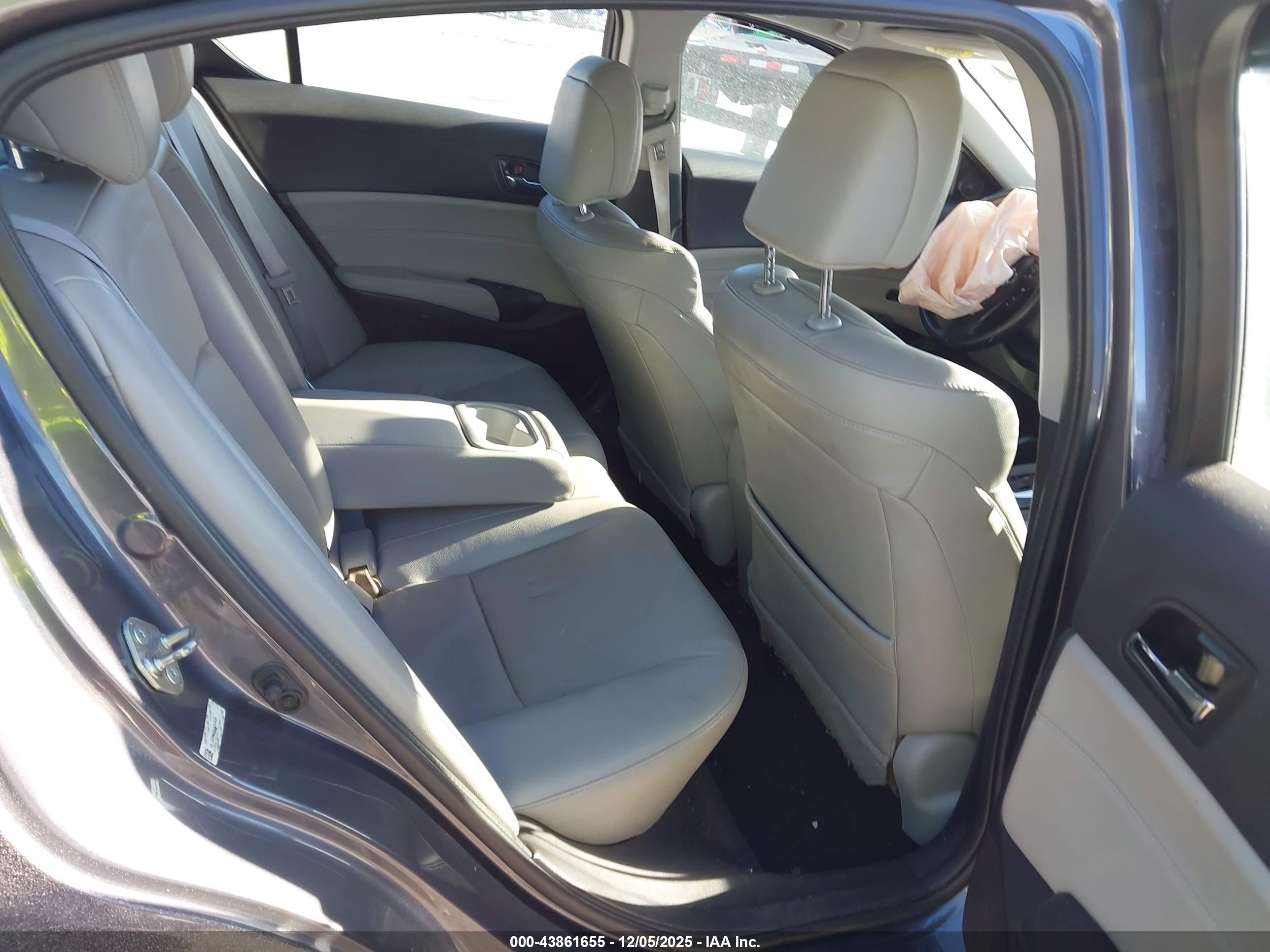 ACURA ILX image 8