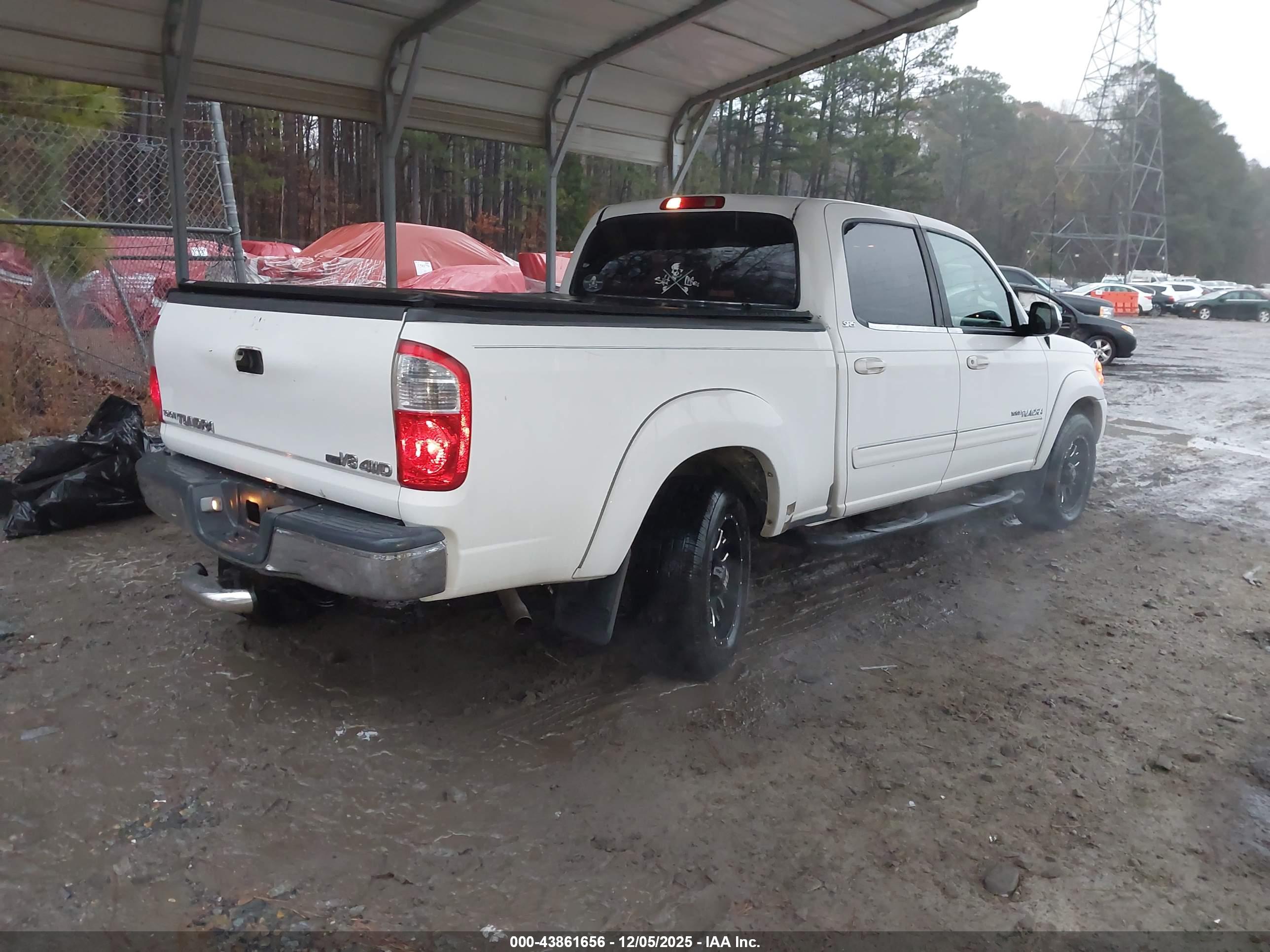 TOYOTA TUNDRA image 4