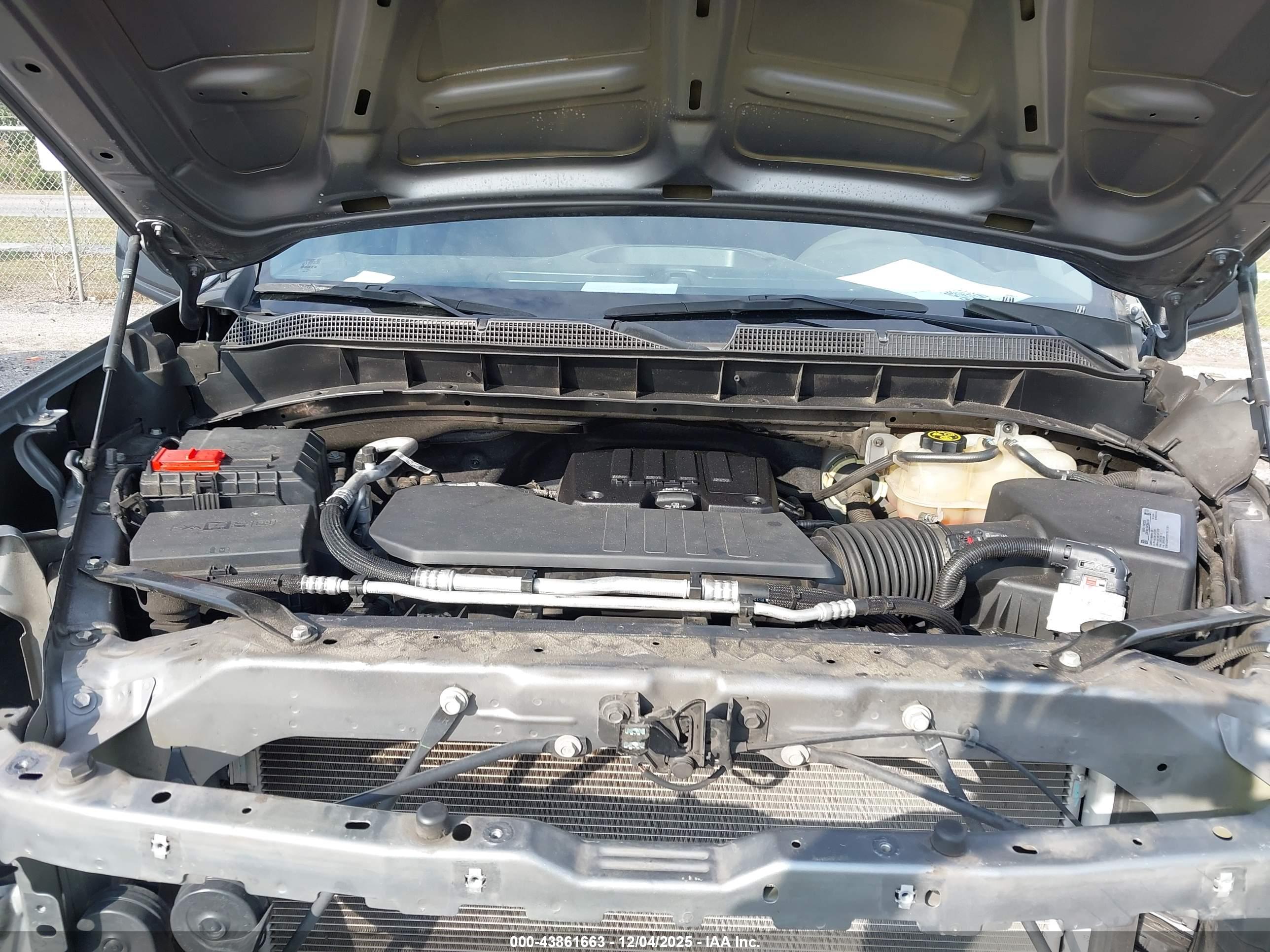 CHEVROLET SILVERADO image 10