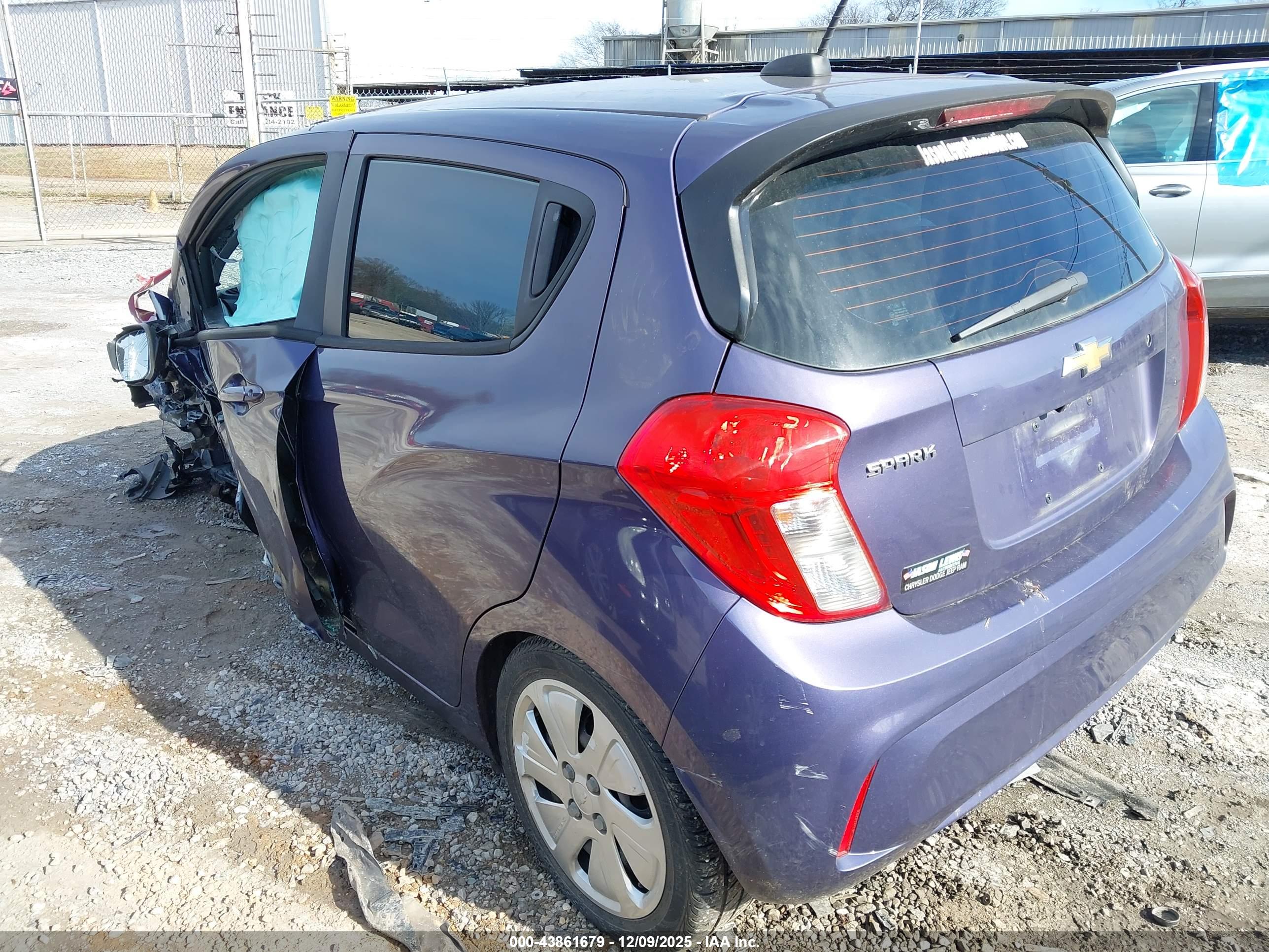 CHEVROLET SPARK image 3