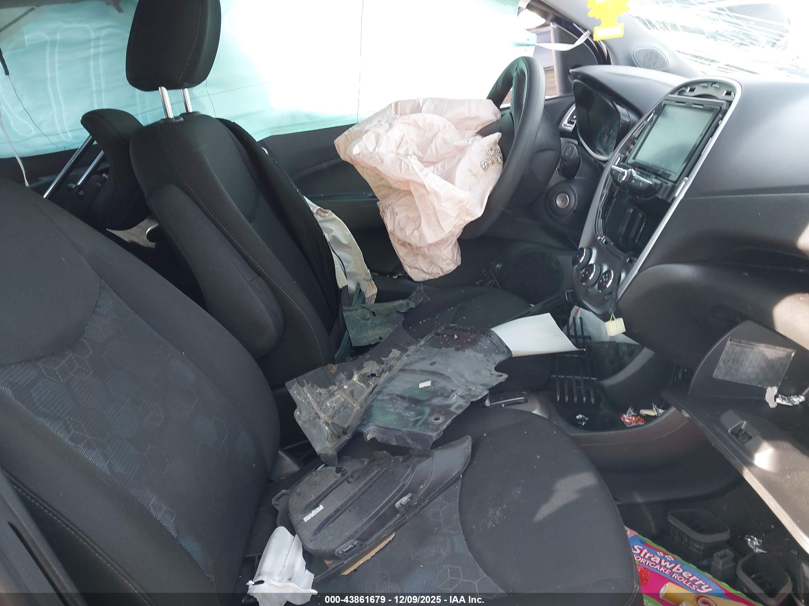 CHEVROLET SPARK image 5