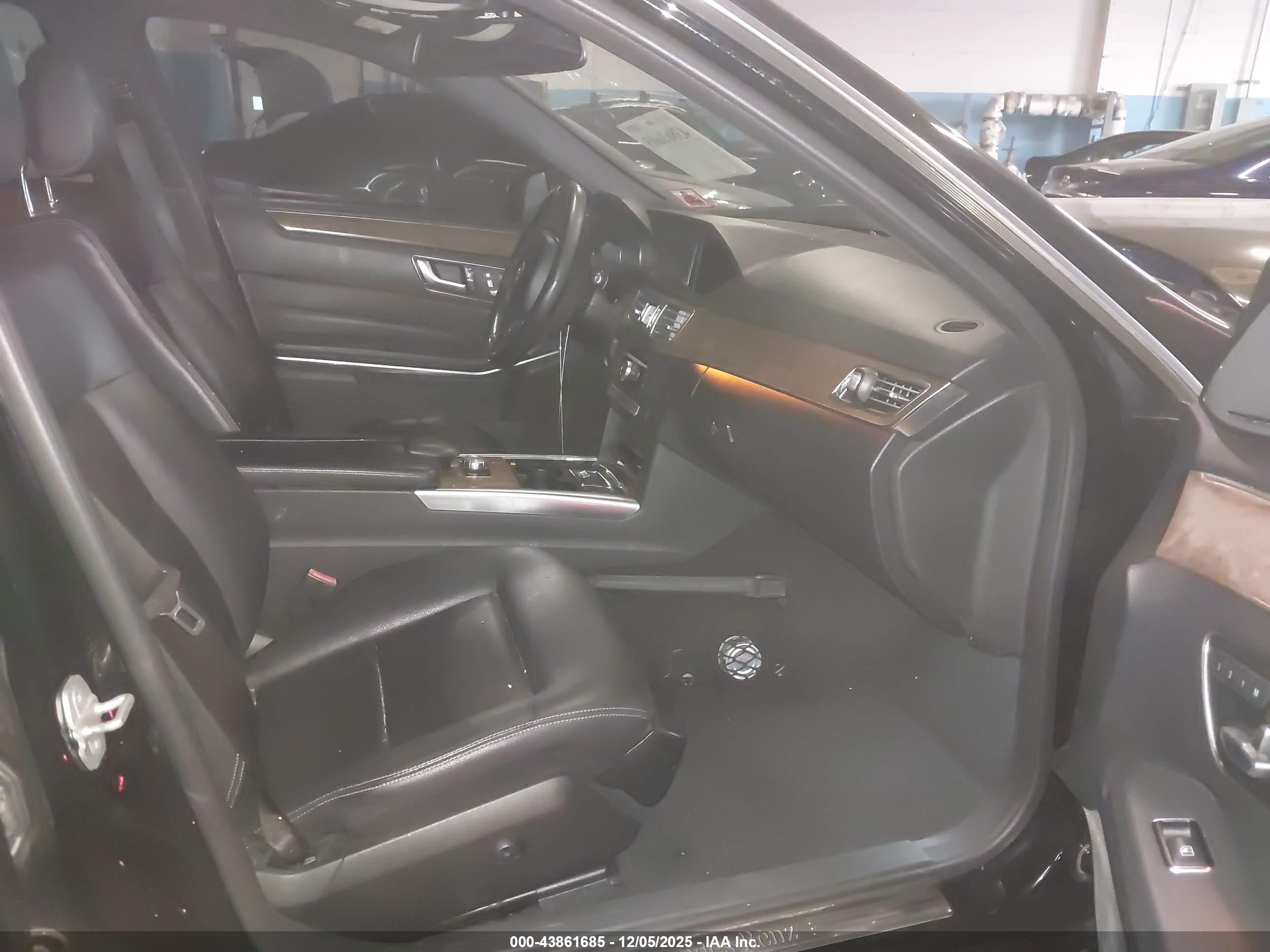 MERCEDES-BENZ E image 5
