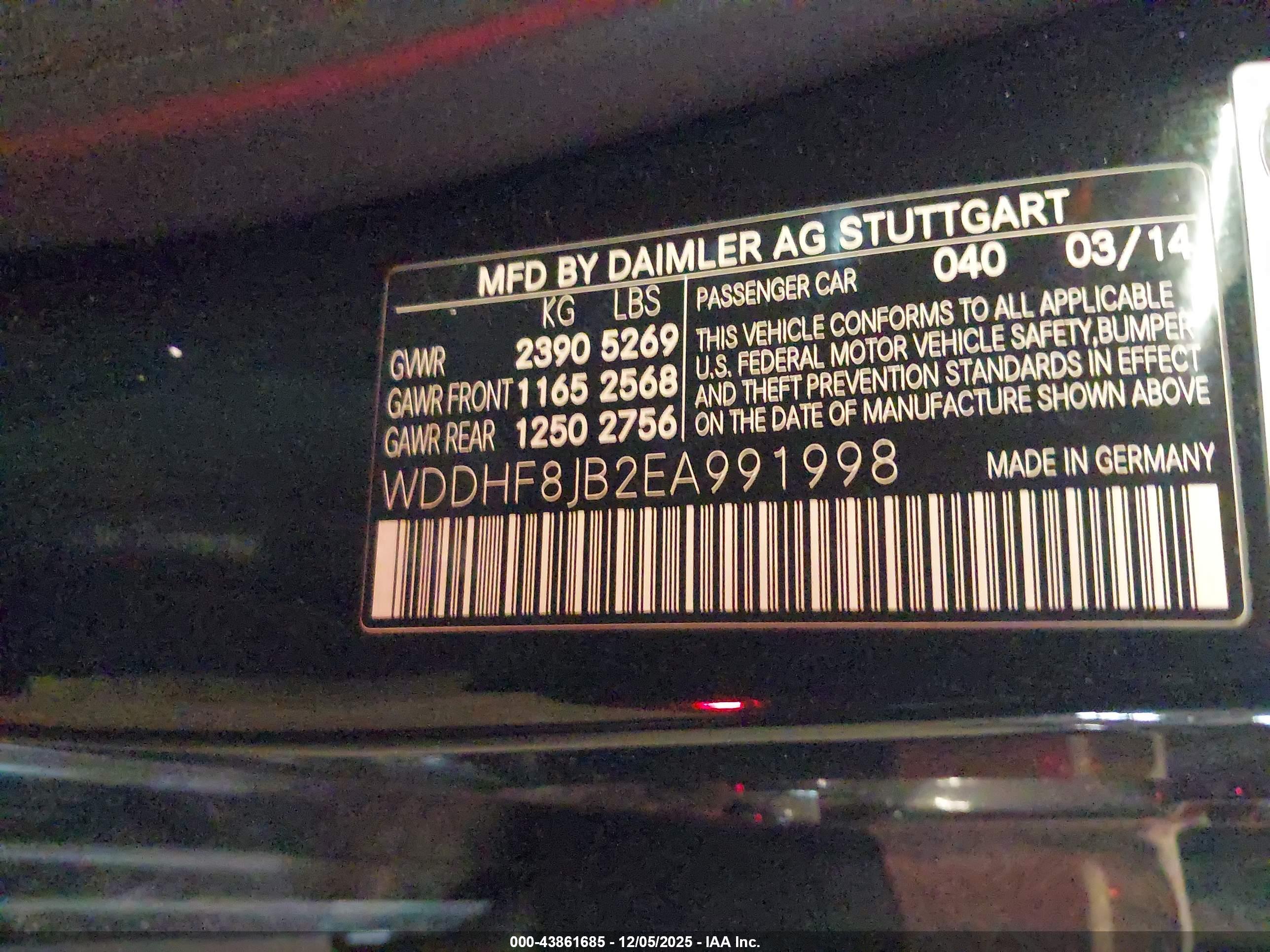 MERCEDES-BENZ E image 9