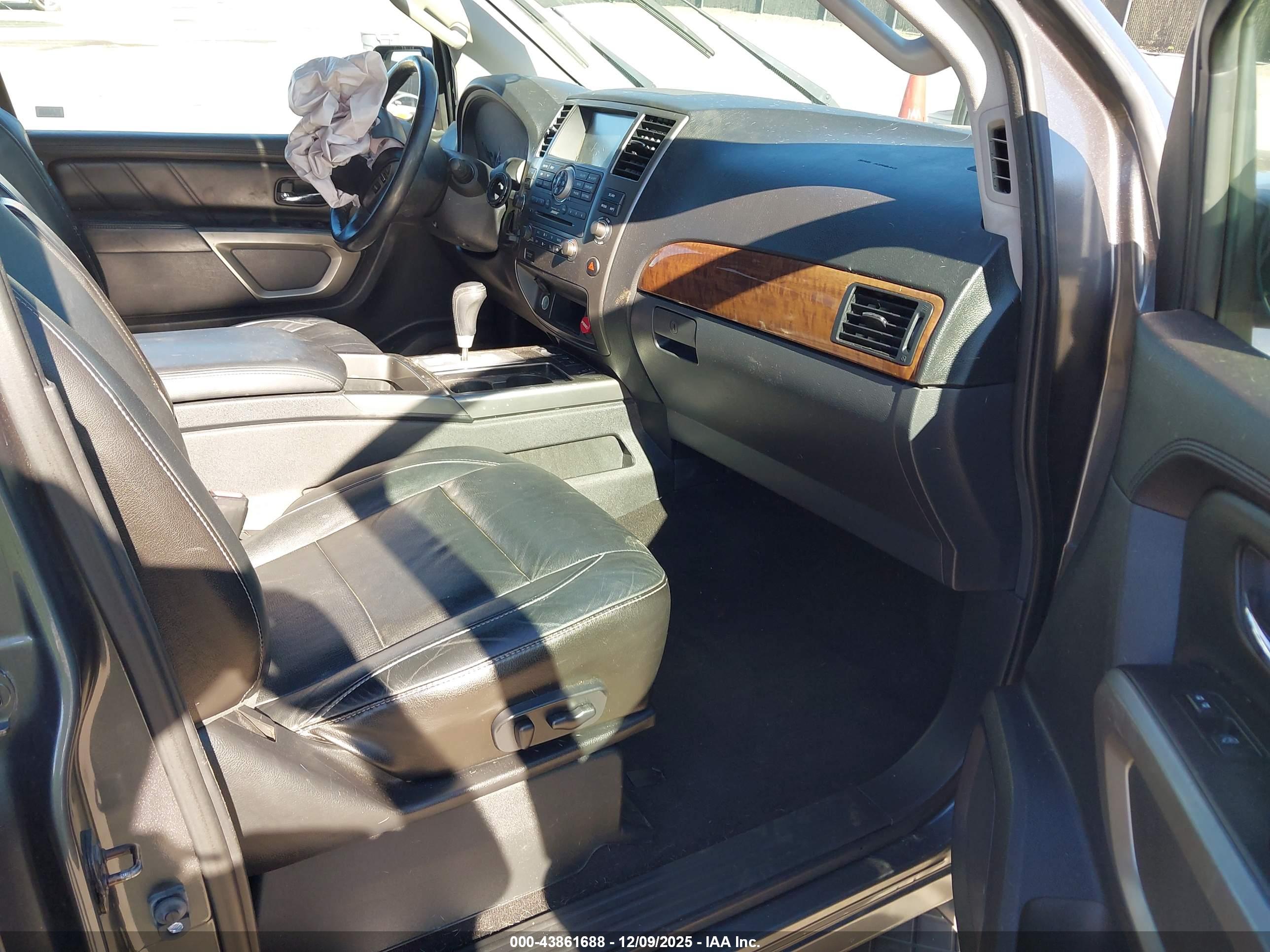 NISSAN ARMADA image 5