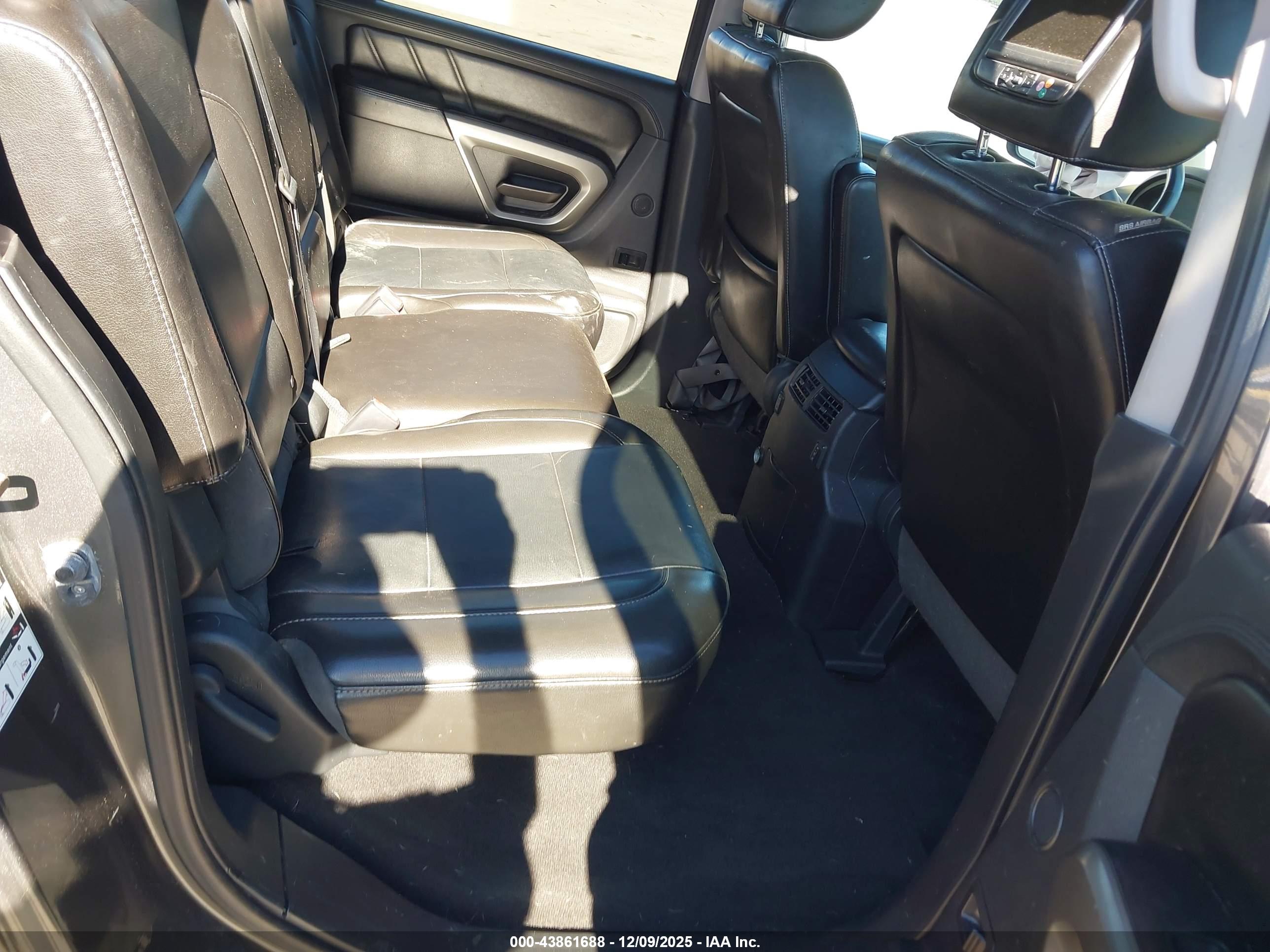 NISSAN ARMADA image 8