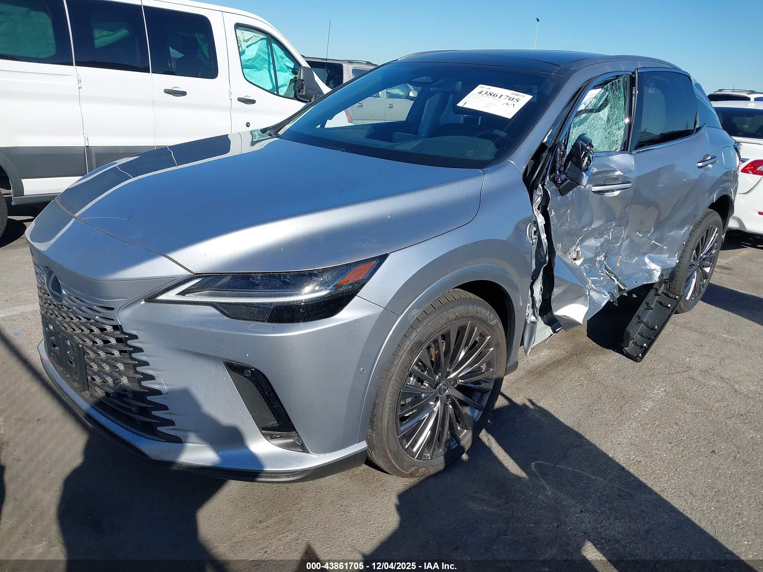 LEXUS RX image 2
