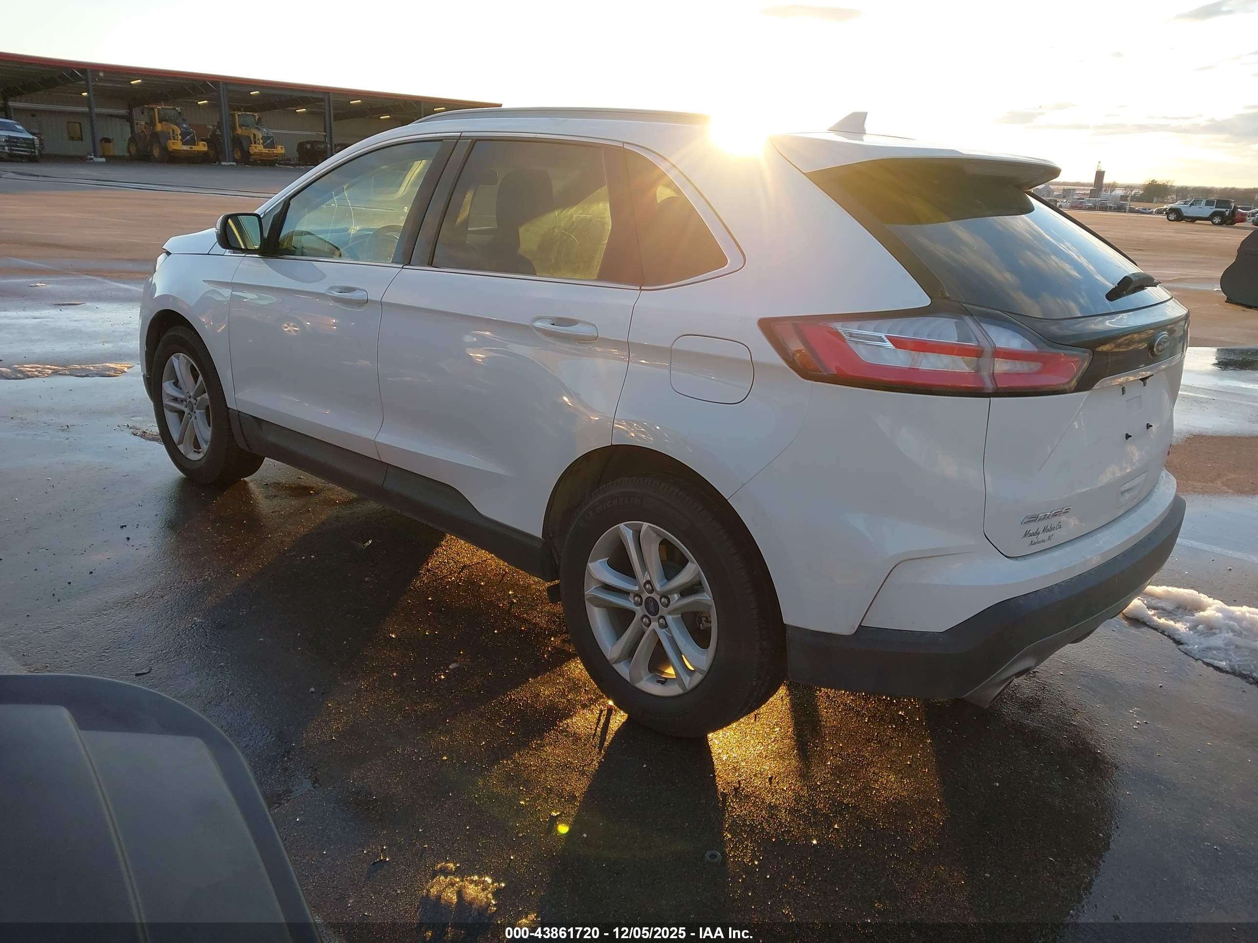 FORD EDGE image 3