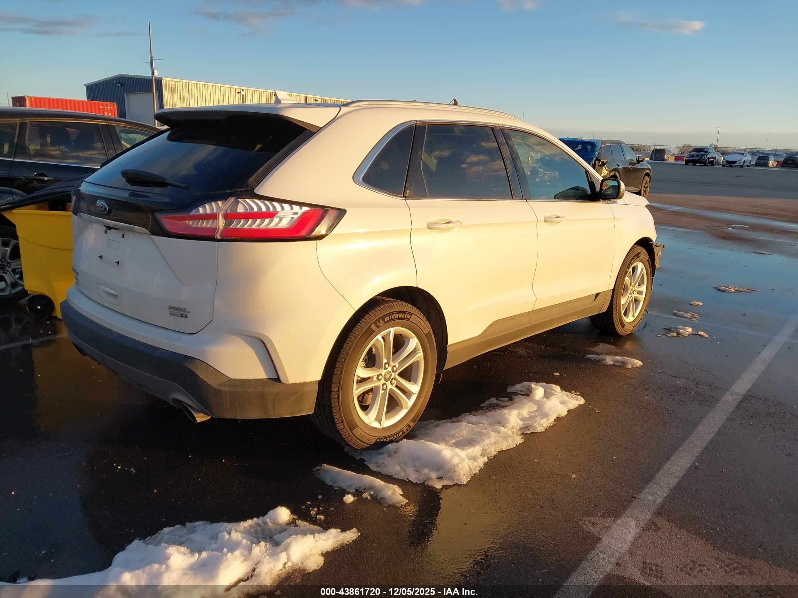 FORD EDGE image 4