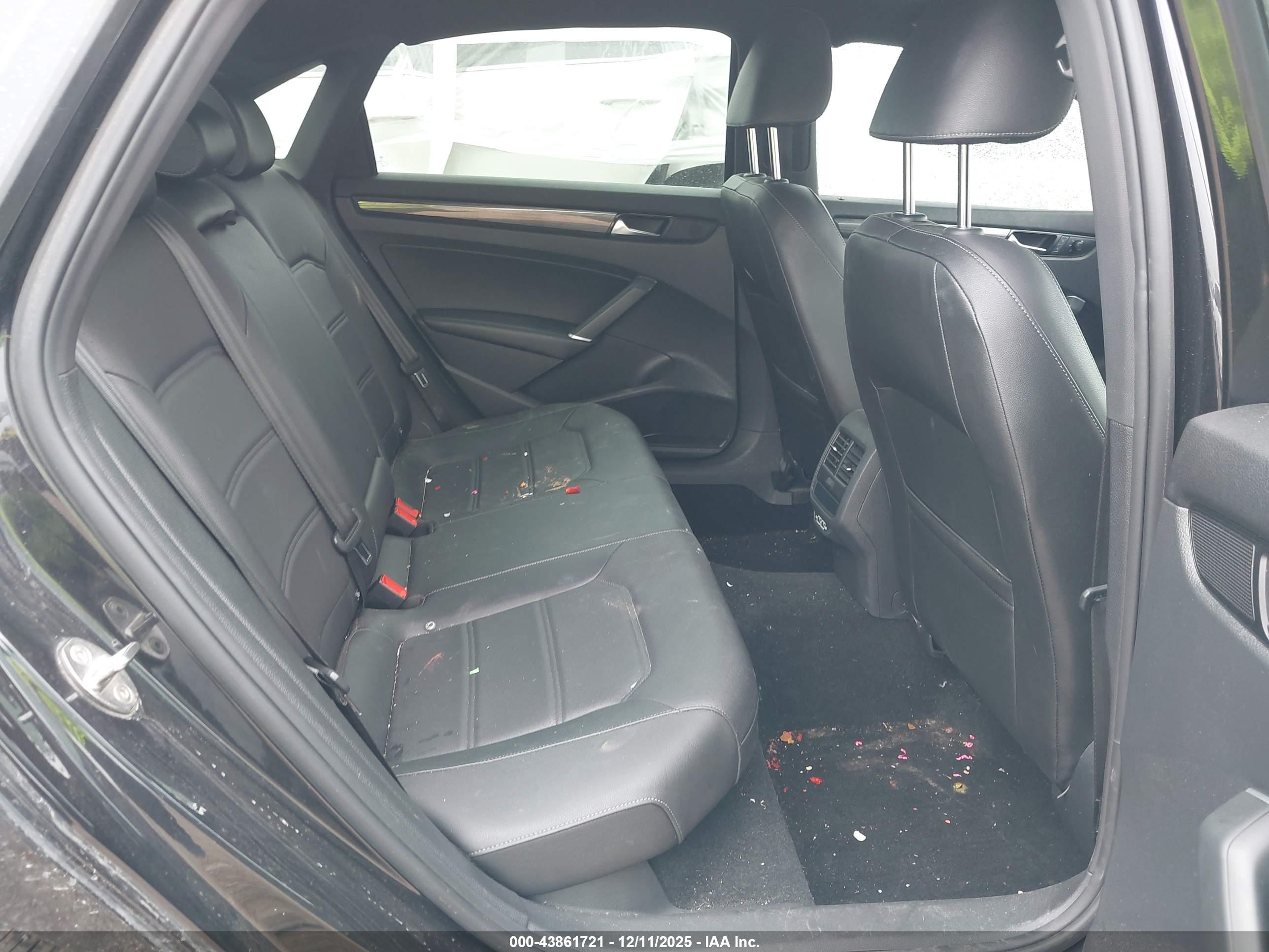 VOLKSWAGEN PASSAT image 8
