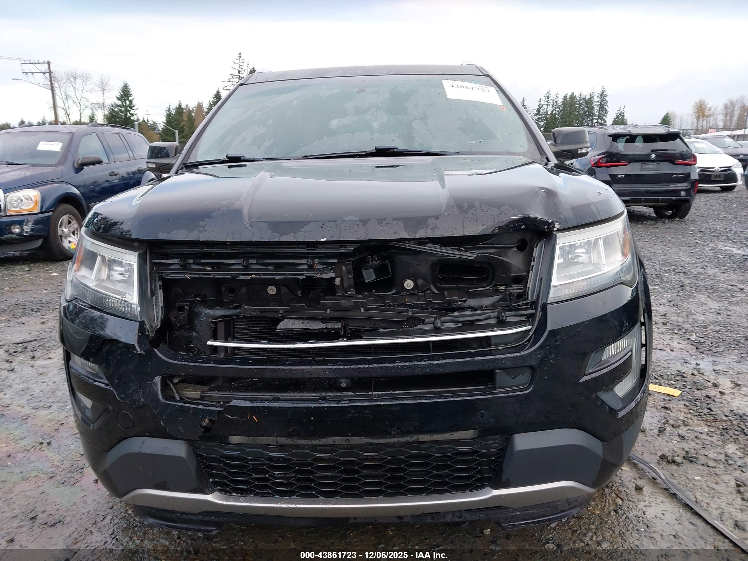 FORD EXPLORER image 6