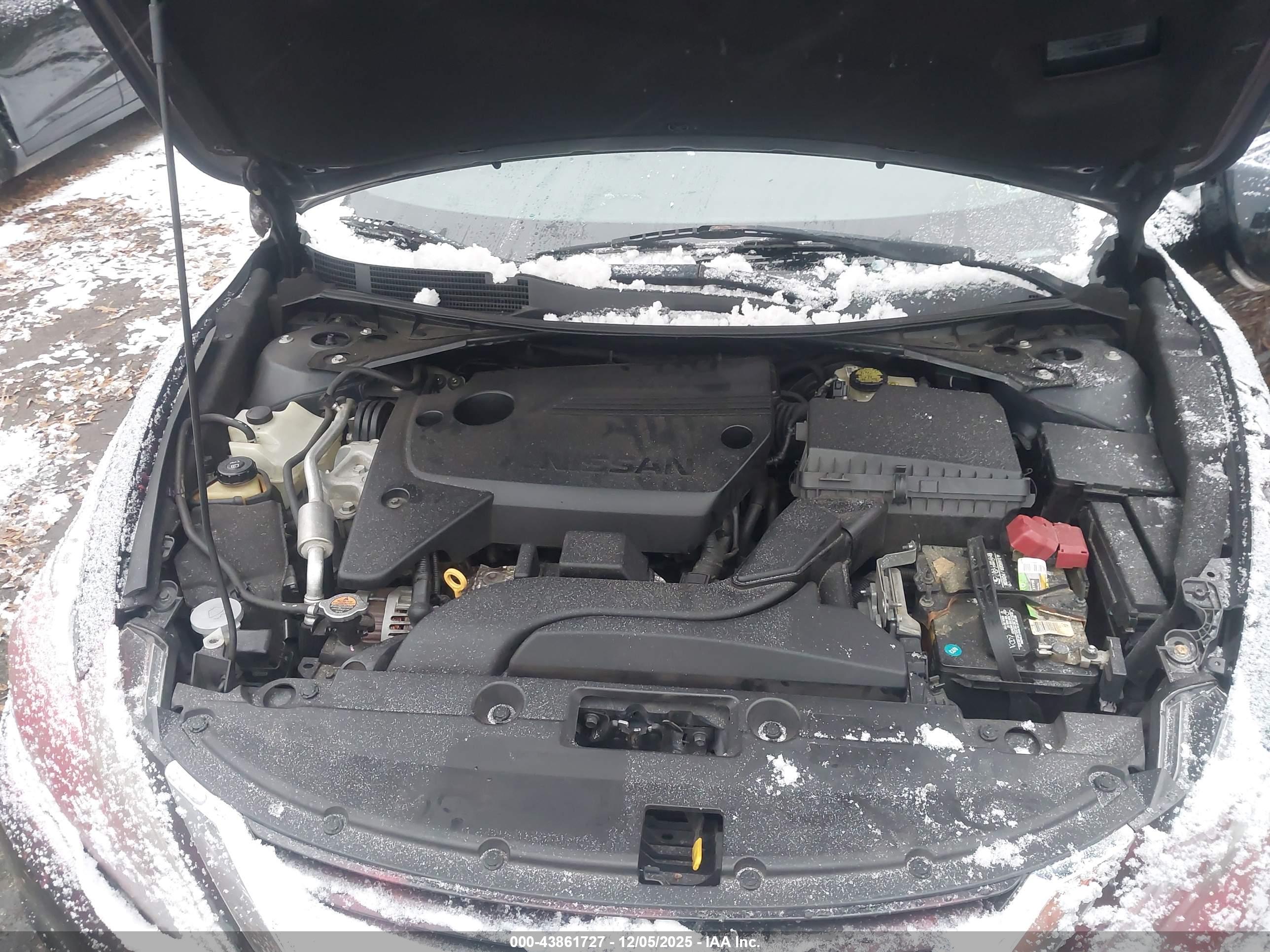 NISSAN ALTIMA image 10