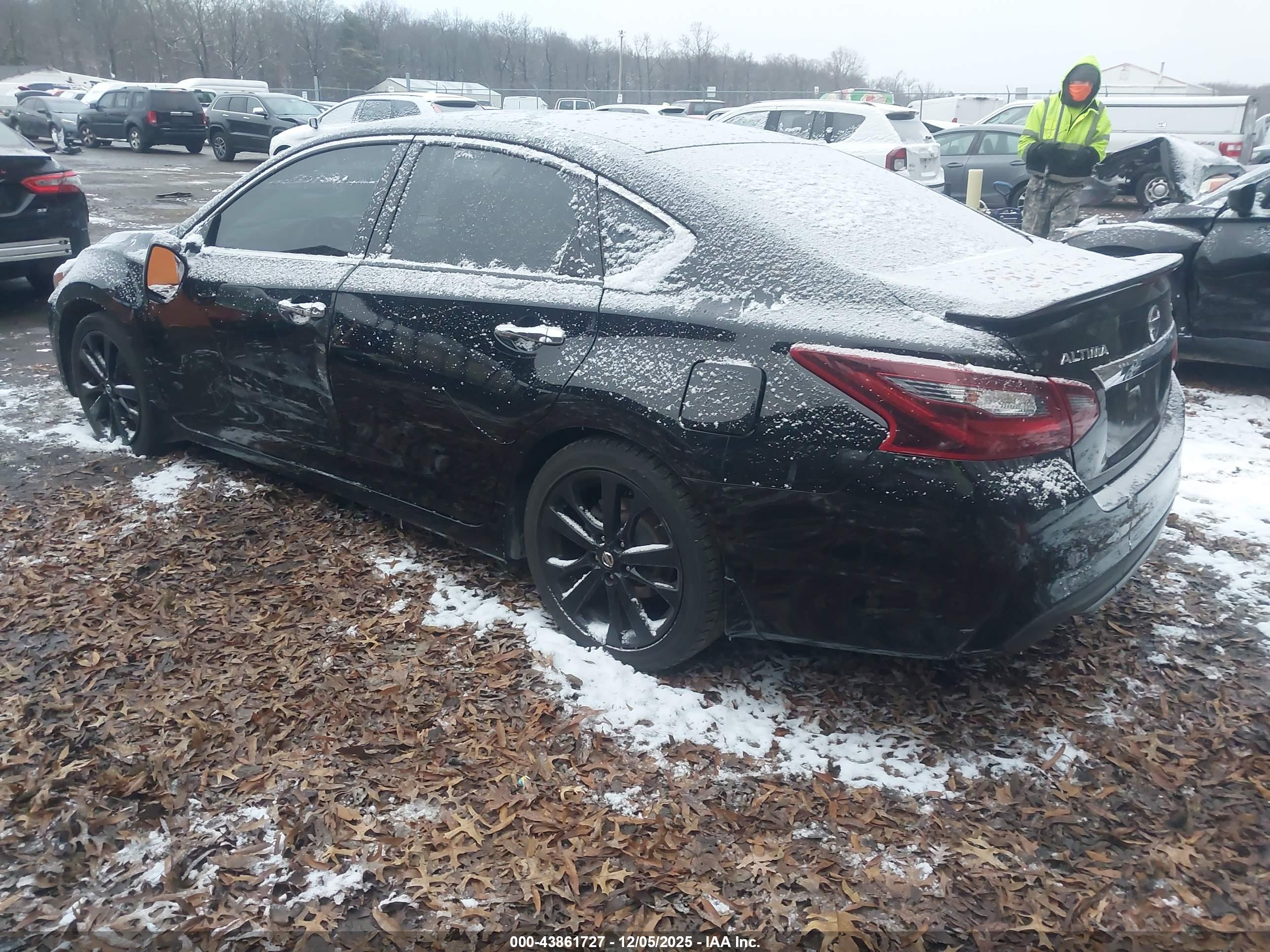 NISSAN ALTIMA image 3