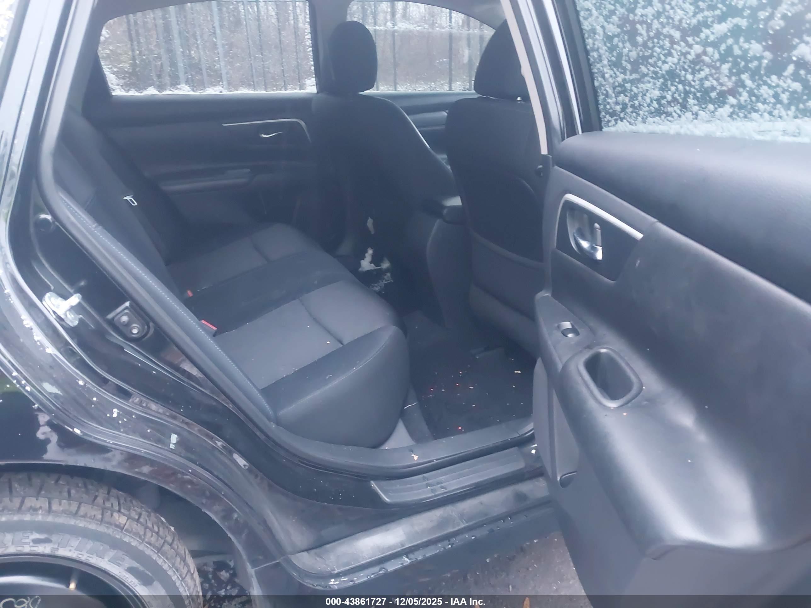 NISSAN ALTIMA image 8
