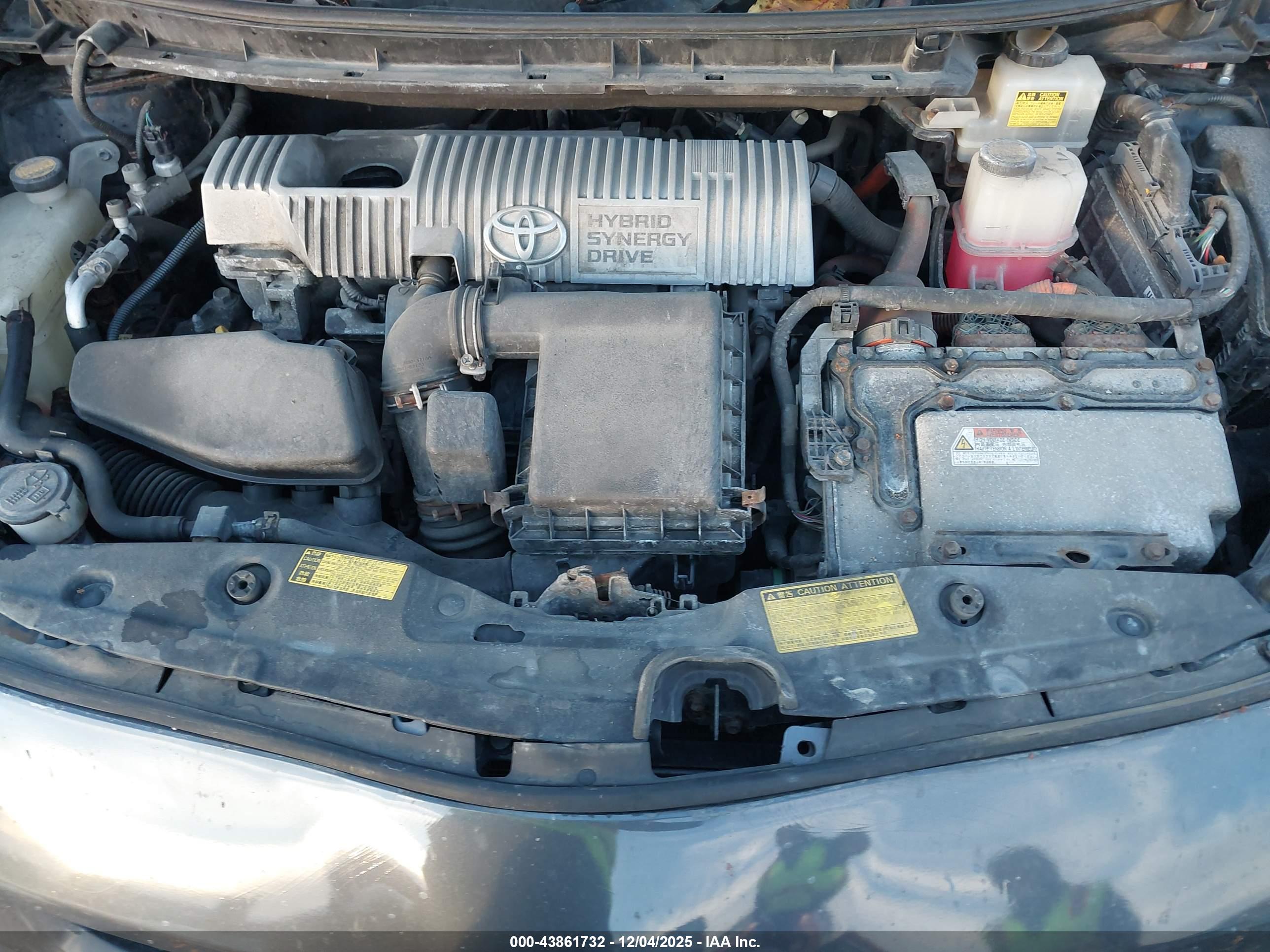 TOYOTA PRIUS image 10