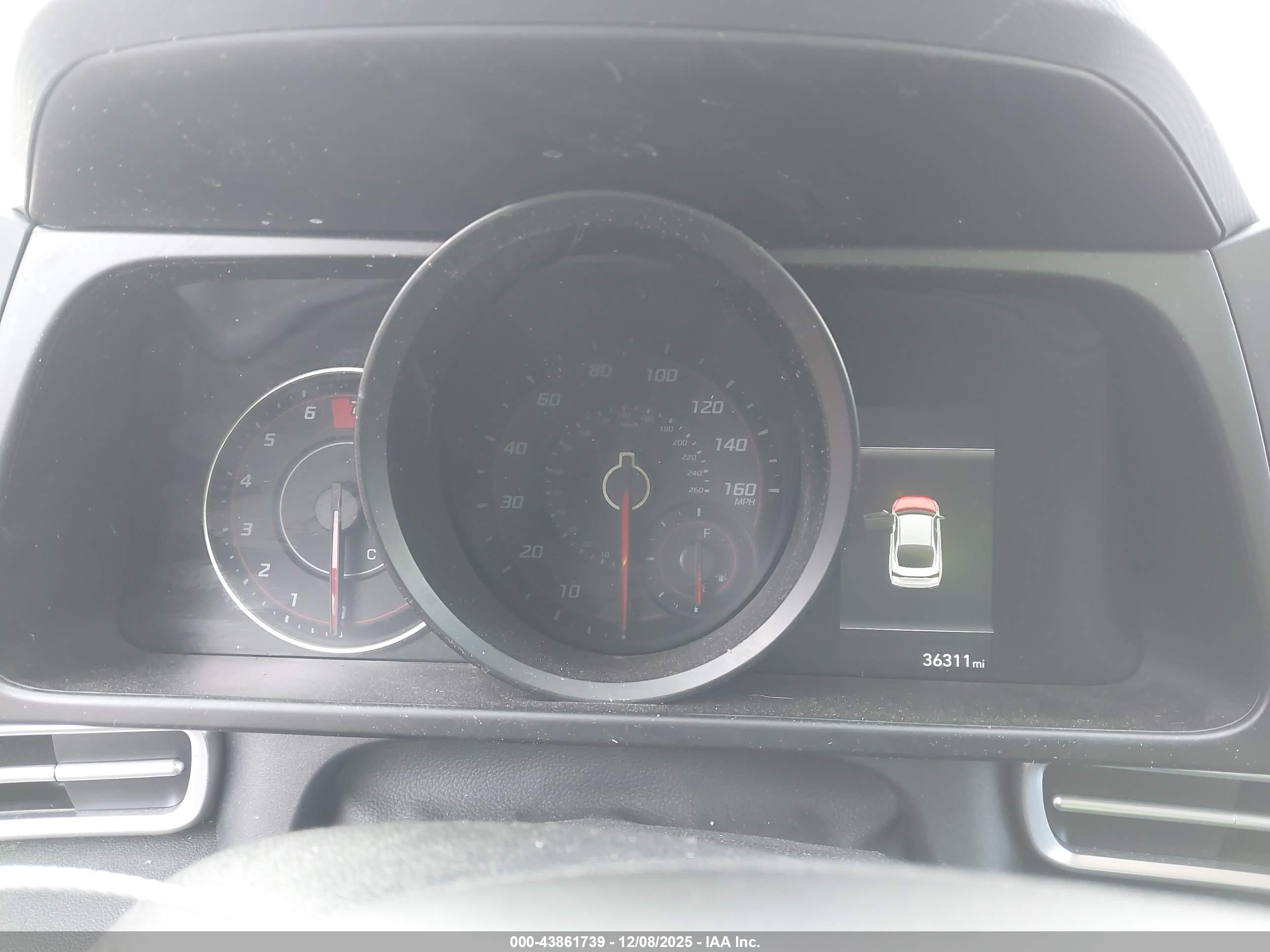 HYUNDAI ELANTRA image 7