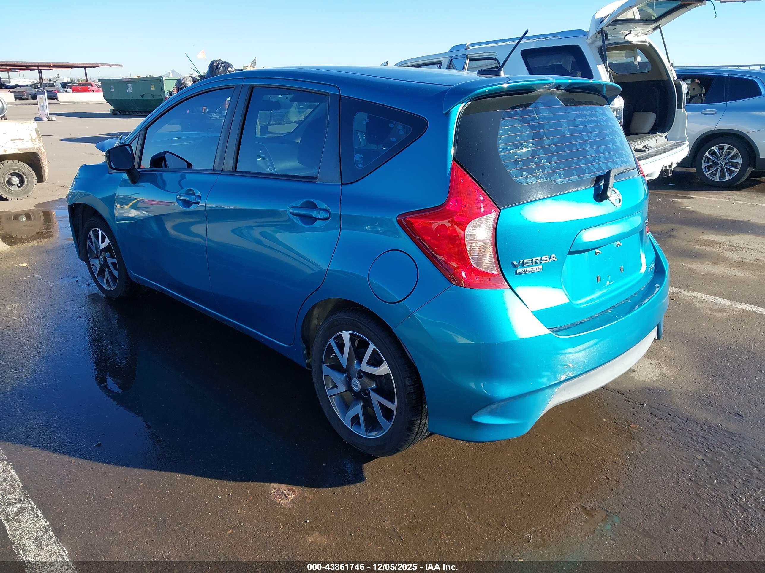 NISSAN VERSA image 3