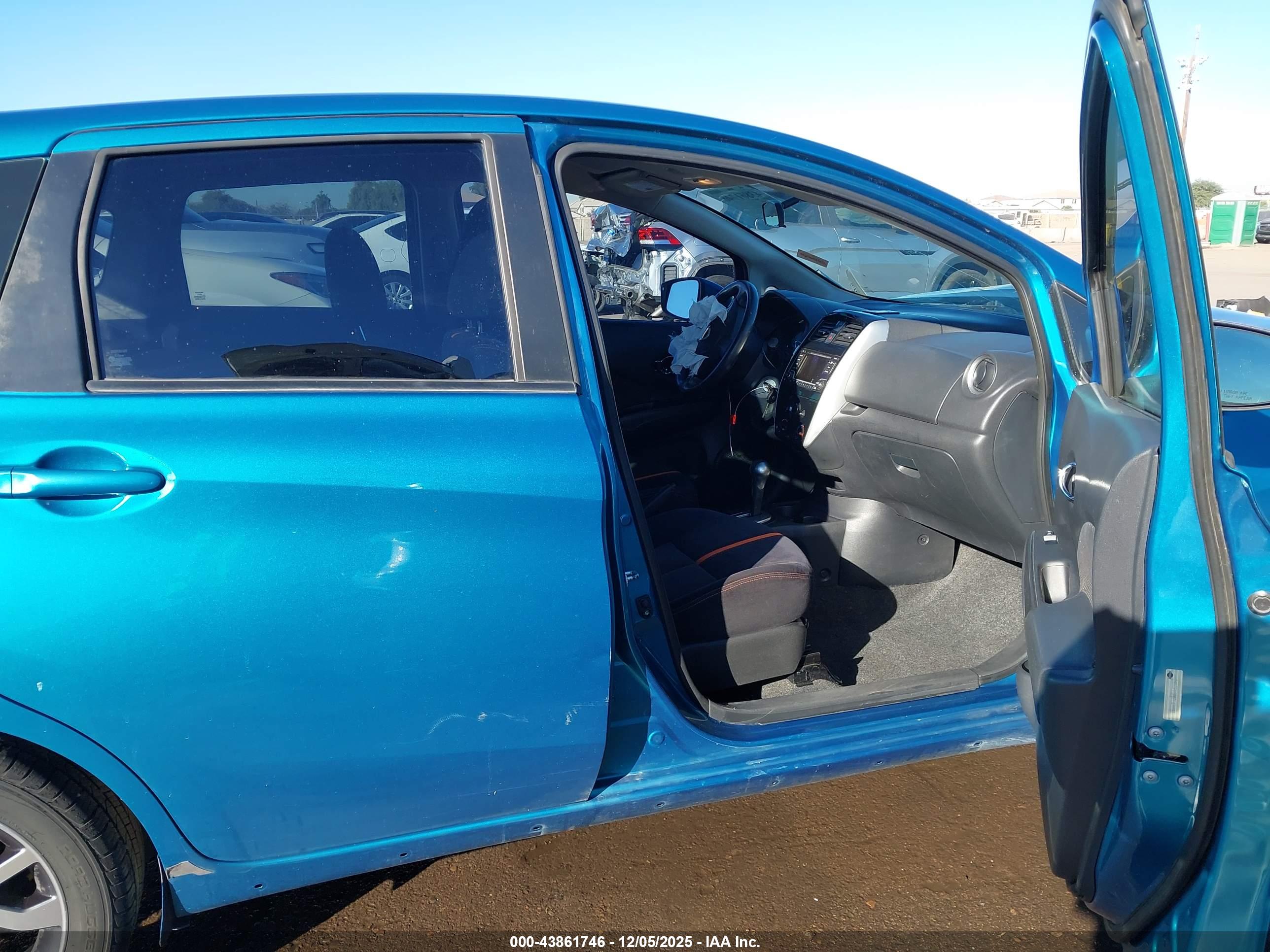 NISSAN VERSA image 5