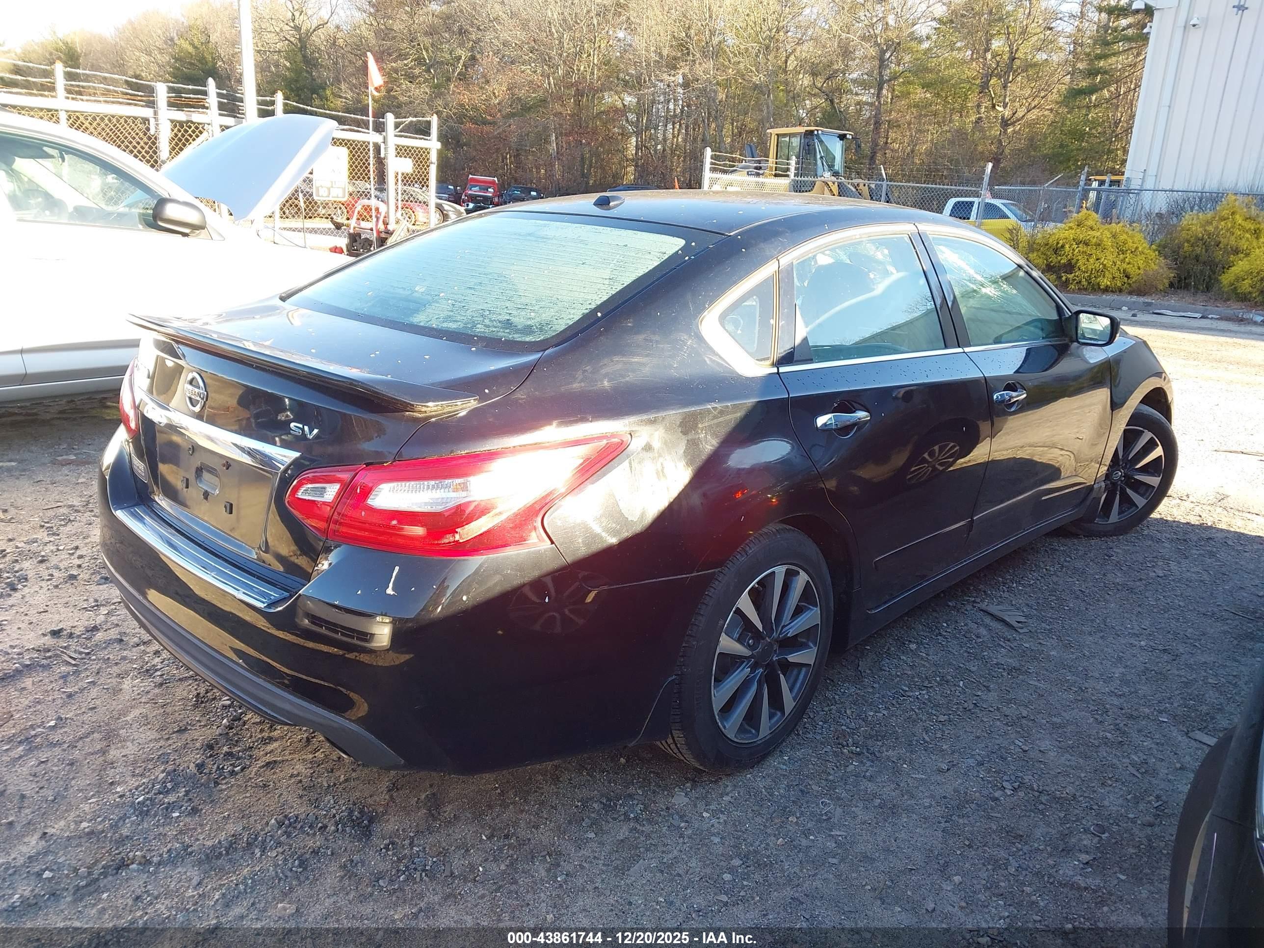 NISSAN ALTIMA image 4