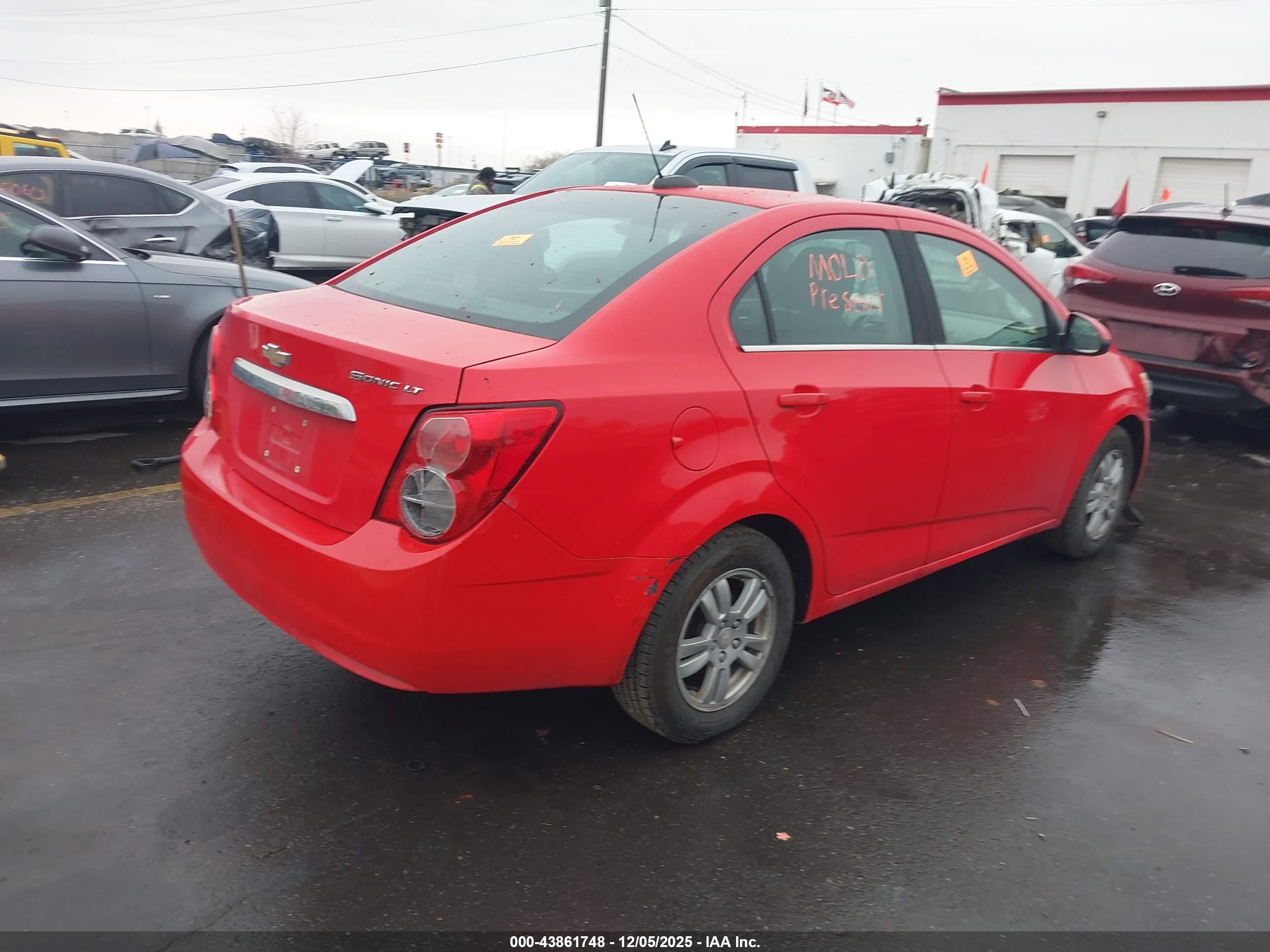 CHEVROLET SONIC image 4