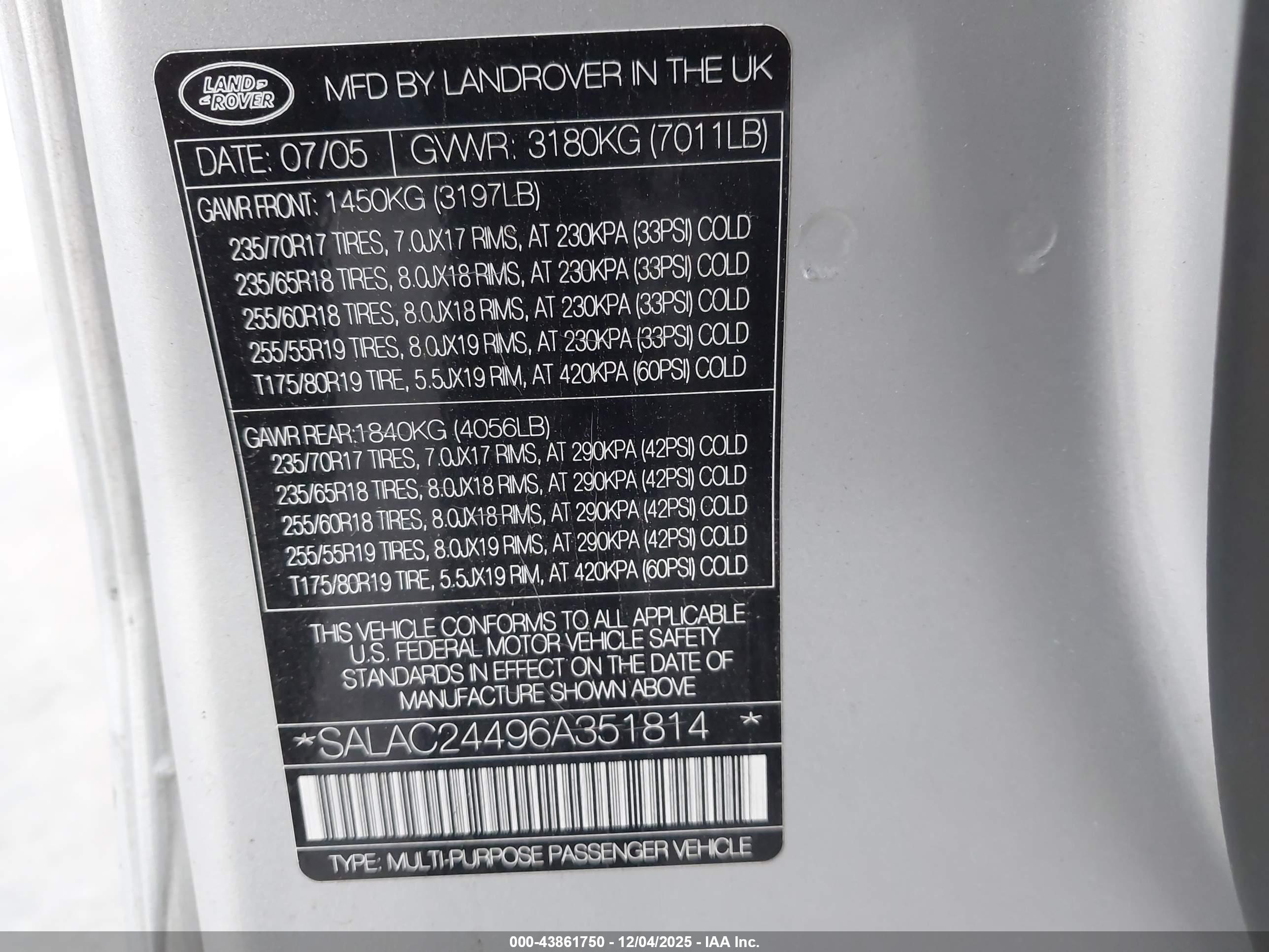 LAND ROVER image 9